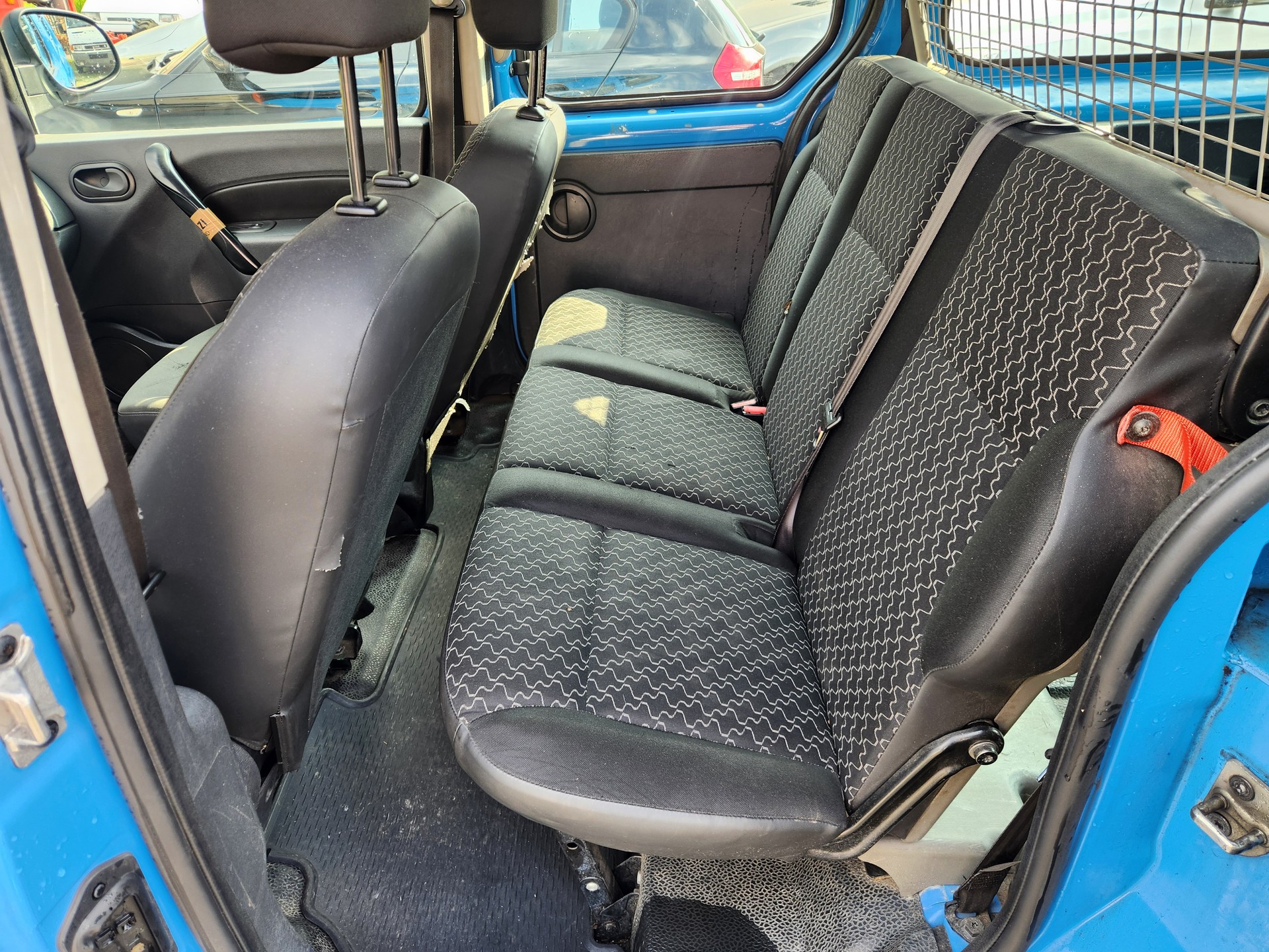 RENAULT Kangoo Maxi dCi 90 5 Plätze / 5 places-image-11