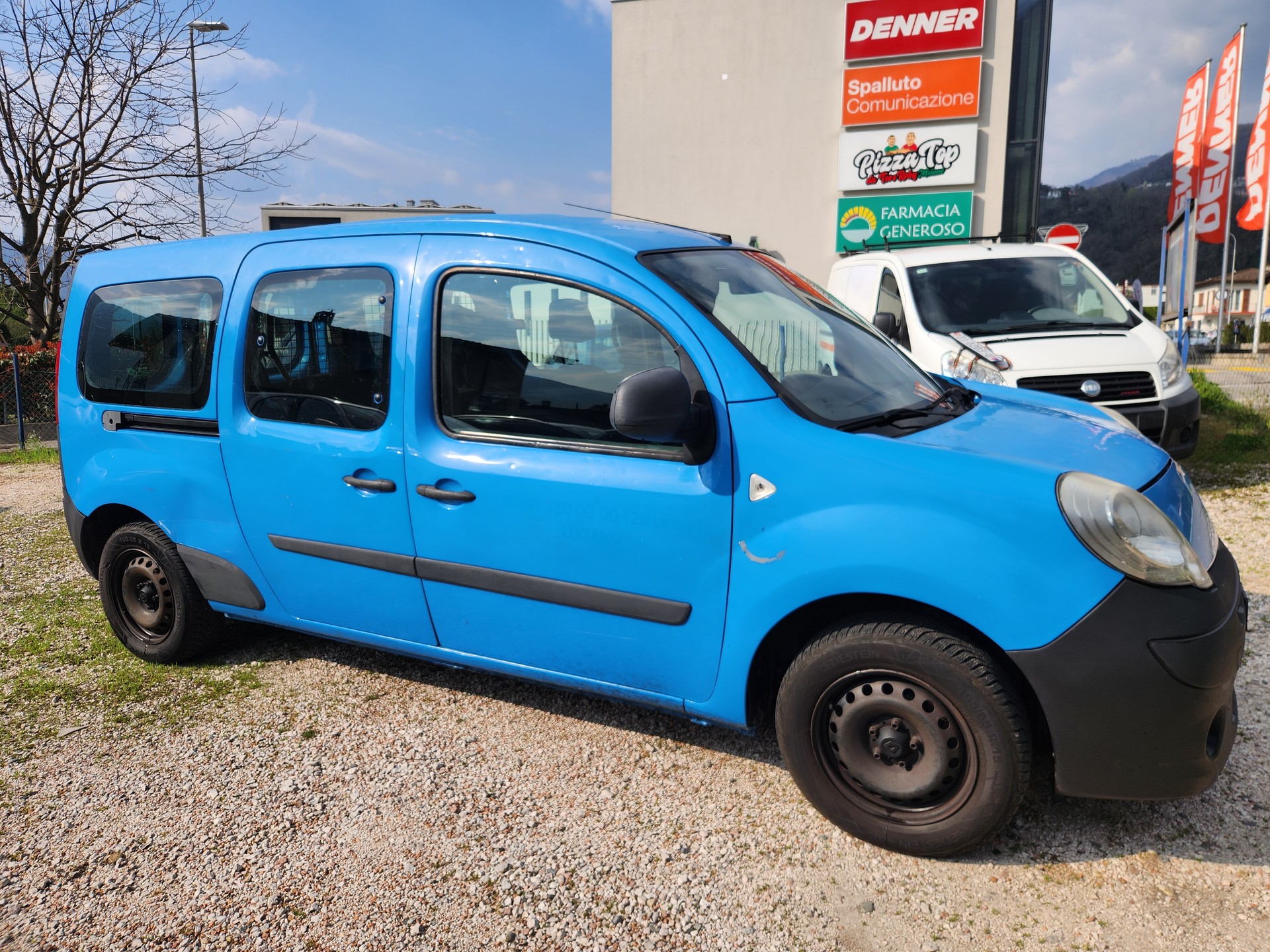 RENAULT Kangoo Maxi dCi 90 5 Plätze / 5 places-image-3