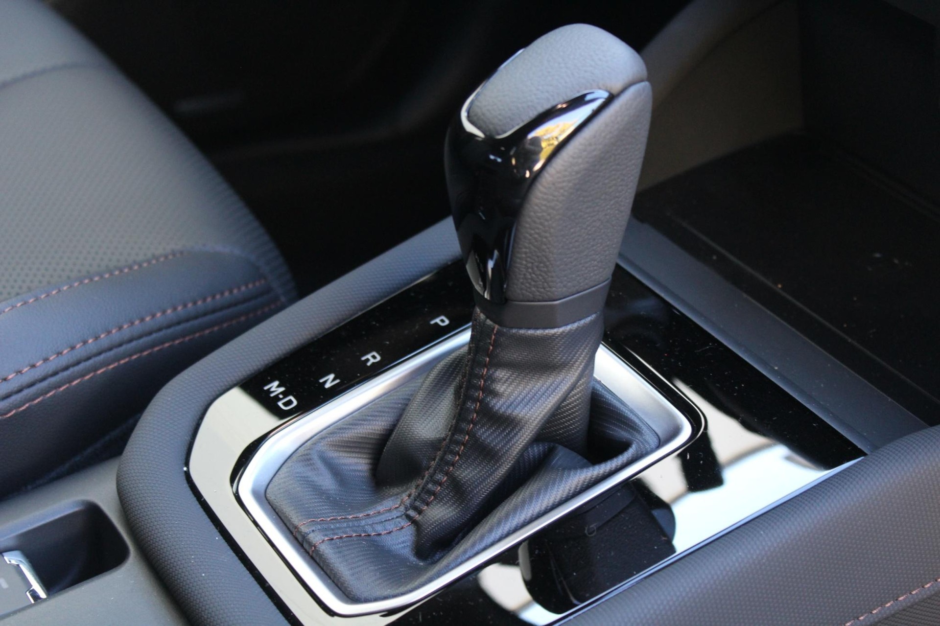 SUBARU Forester Station 2.0i e-Boxer Luxury-image-8
