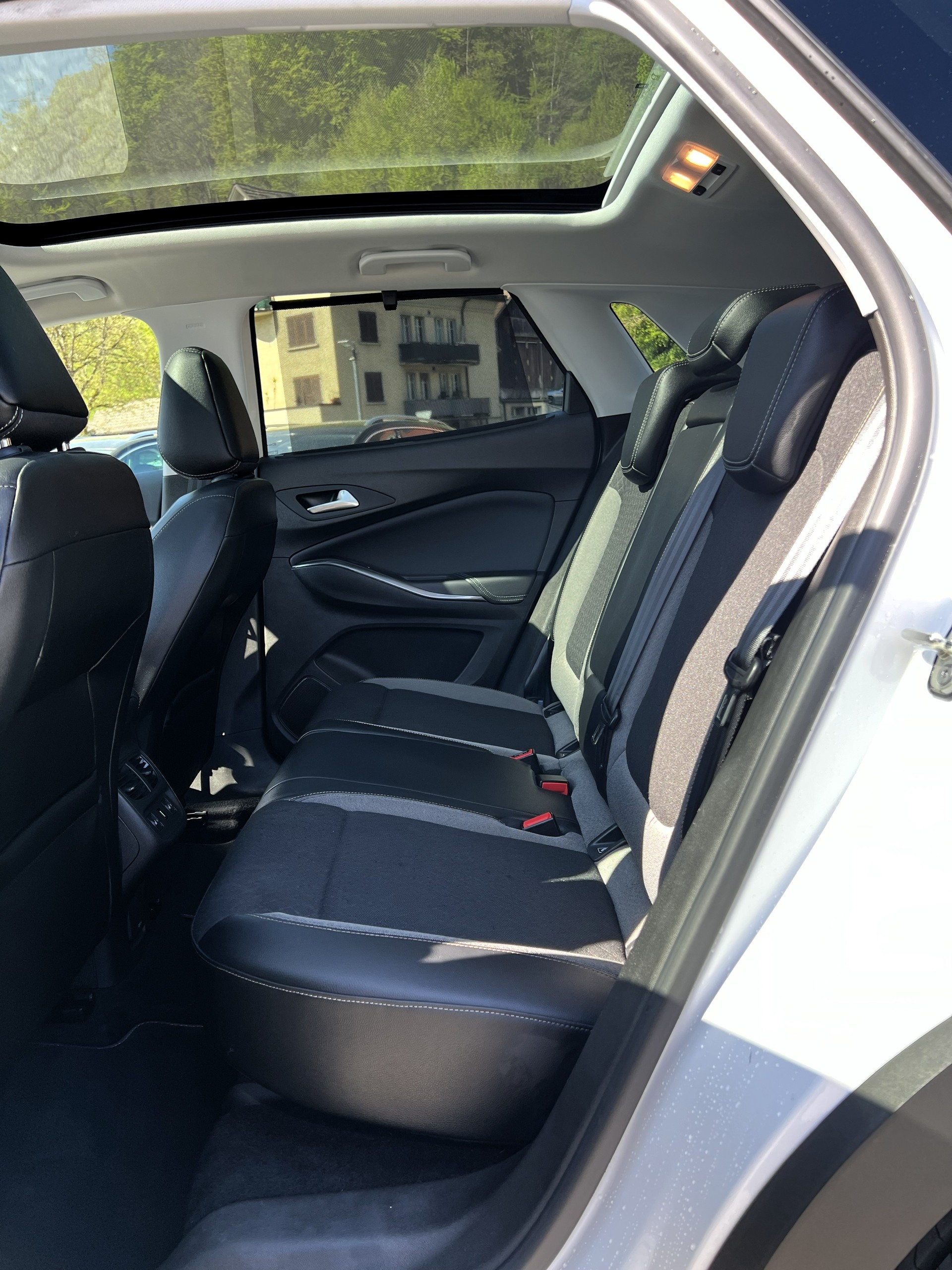 OPEL Grandland X 2.0CDTi Ultimate Automatik-image-14