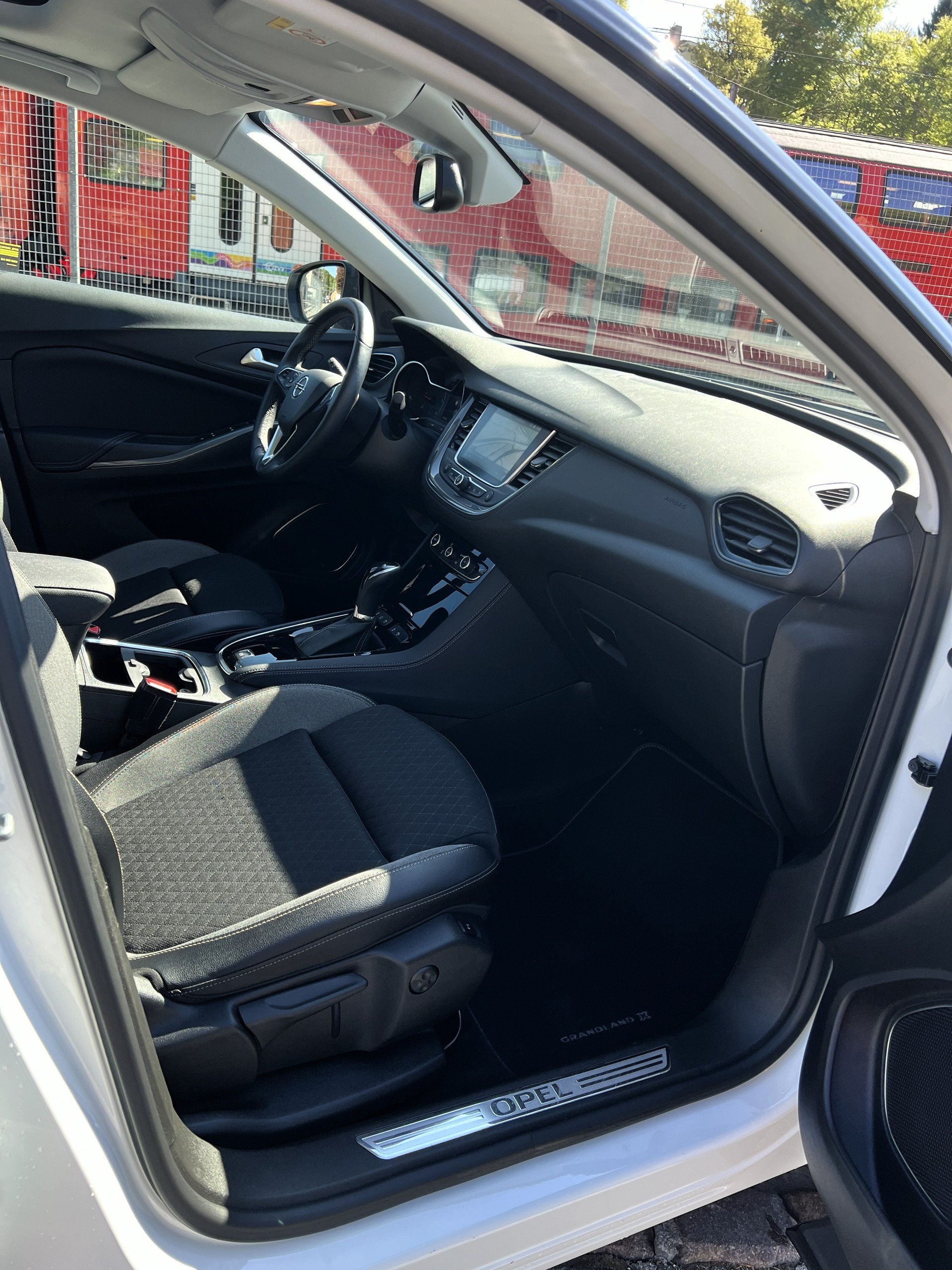 OPEL Grandland X 2.0CDTi Ultimate Automatik-image-15