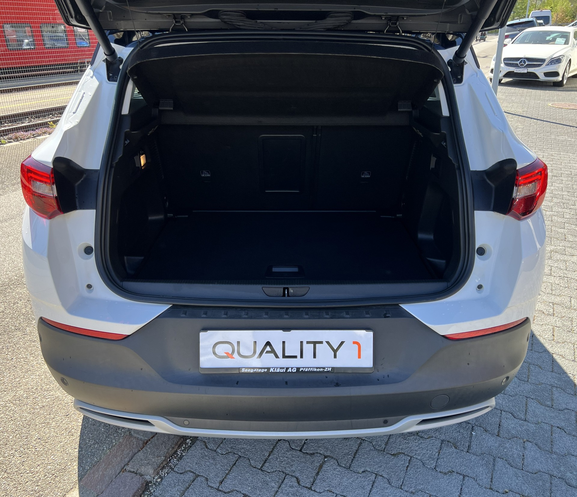 OPEL Grandland X 2.0CDTi Ultimate Automatik-image-12