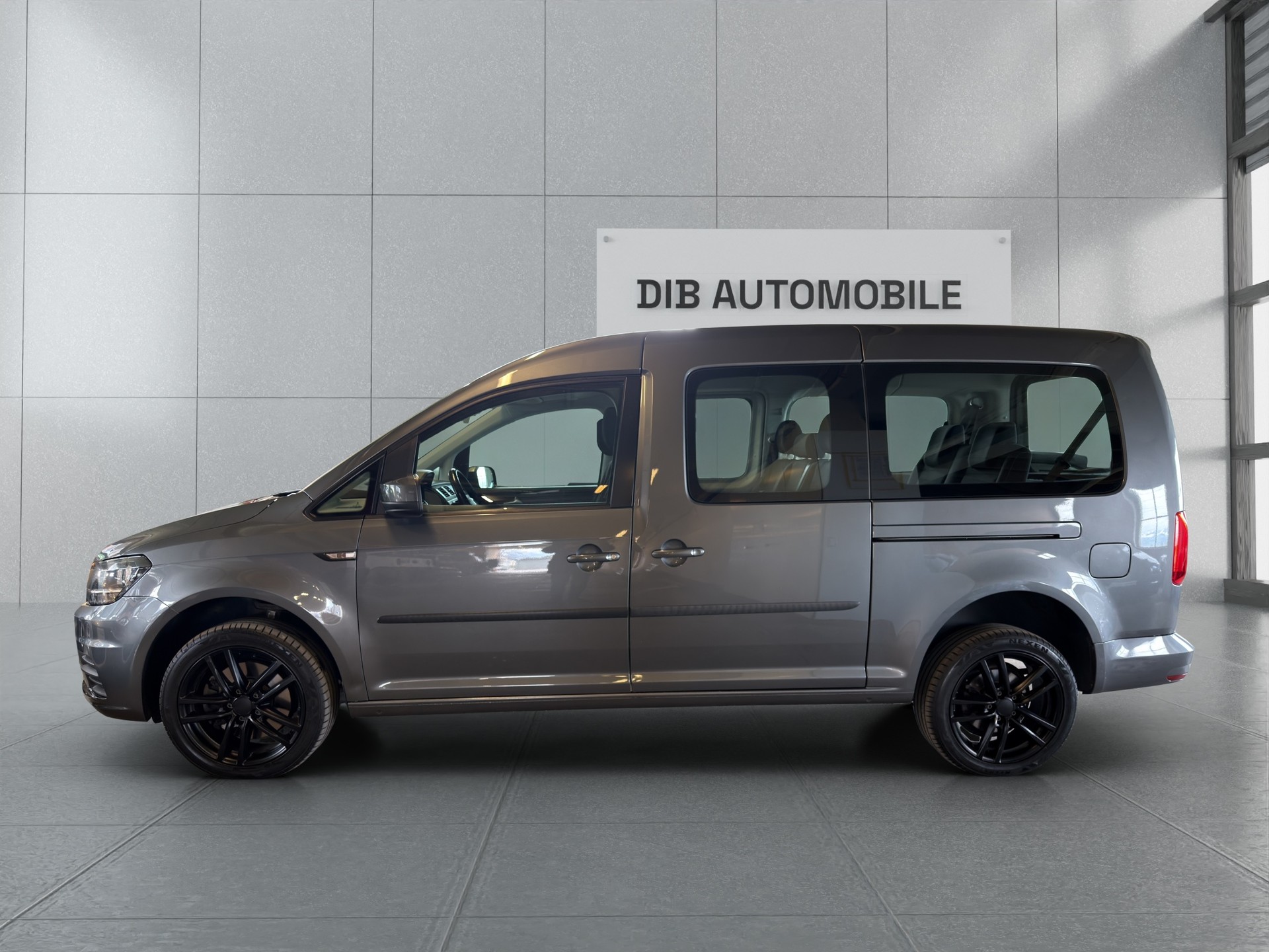 VW Caddy Maxi 2.0 TDI Trendline 4Motion*TOP AUSSTATTUNG*TOP ZUSTAND*NUR 48000 KM*MAXI*7-PLÄTZE*AHK*-image-16
