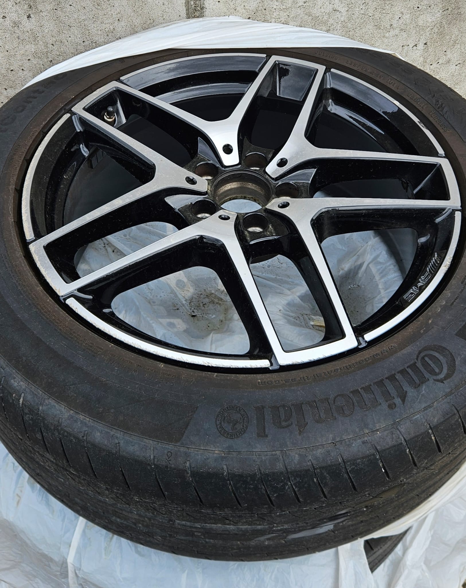 MERCEDES-BENZ GLC 250 d AMG Line 4Matic 9G-Tronic-image-15