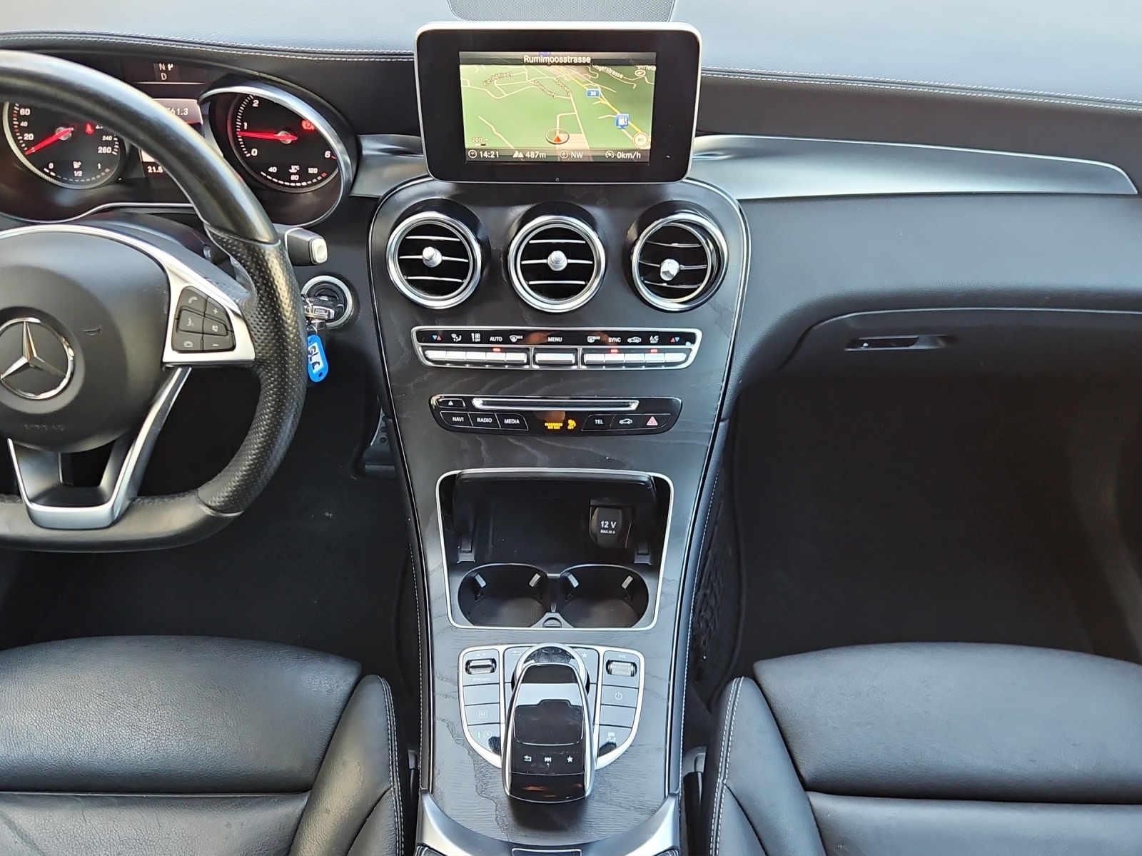 MERCEDES-BENZ GLC 250 d AMG Line 4Matic 9G-Tronic-image-10