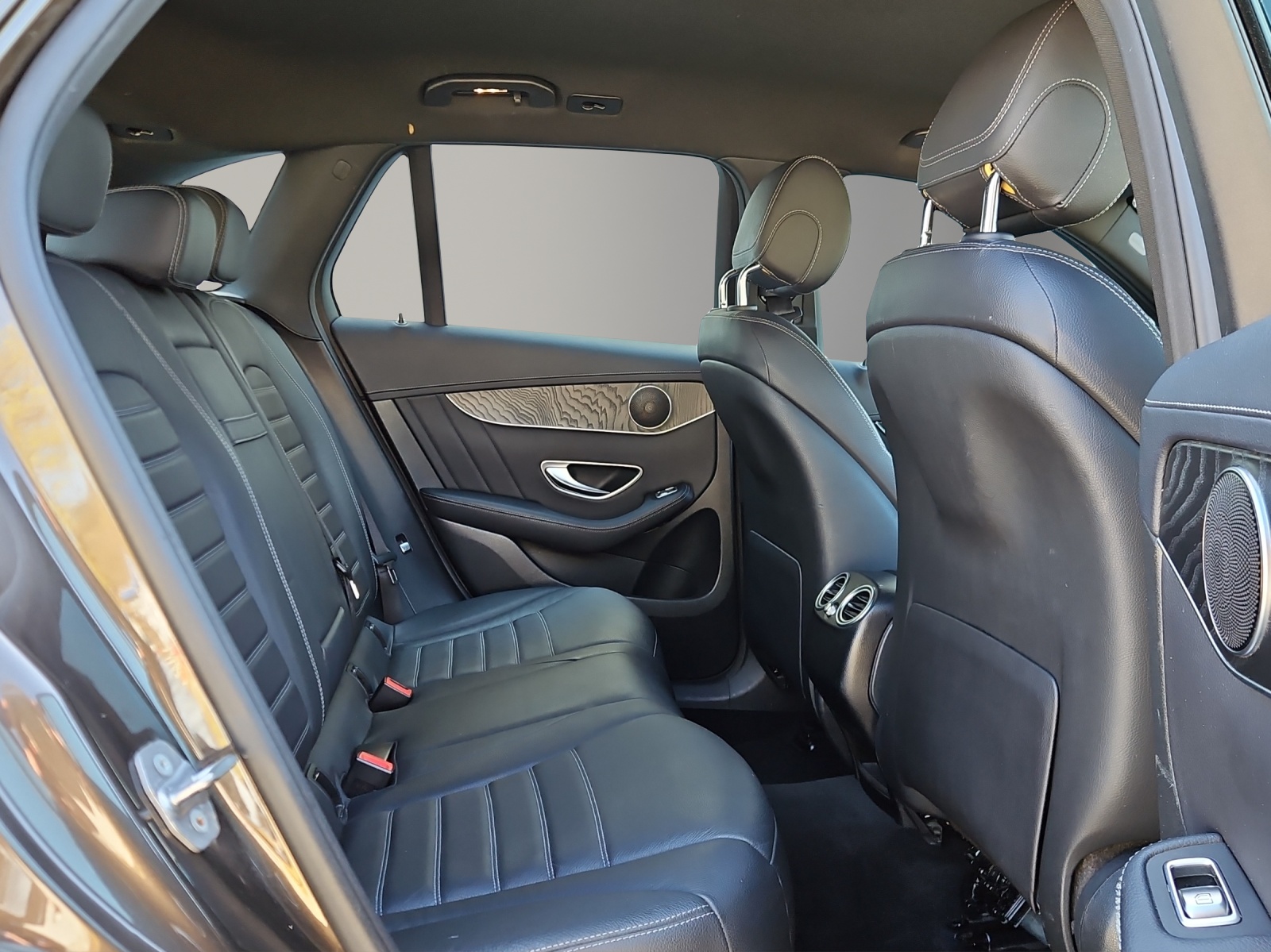 MERCEDES-BENZ GLC 250 d AMG Line 4Matic 9G-Tronic-image-13