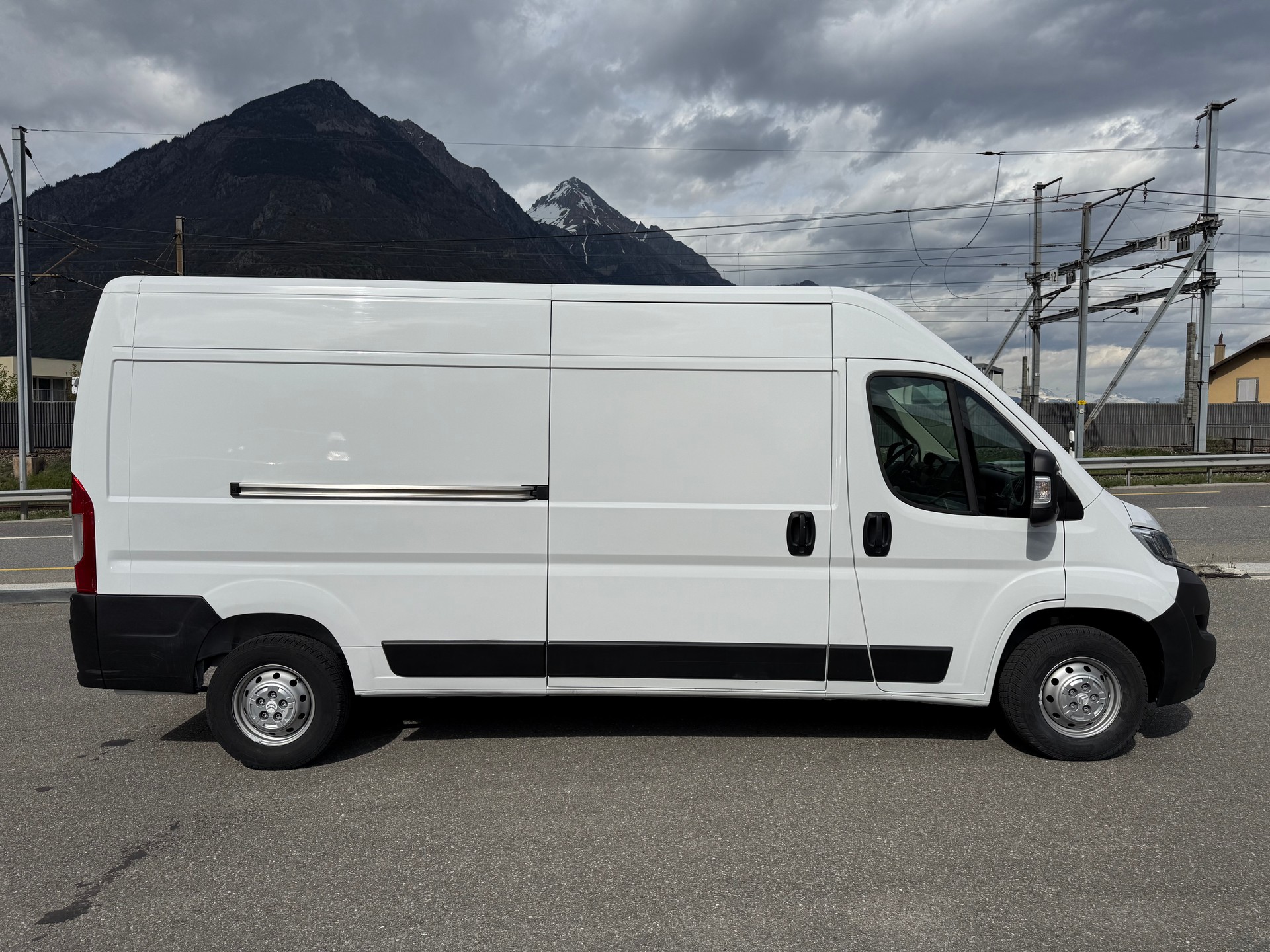 CITROEN Jumper 35 2.2 BlueHDi 140 L3H2-image-4