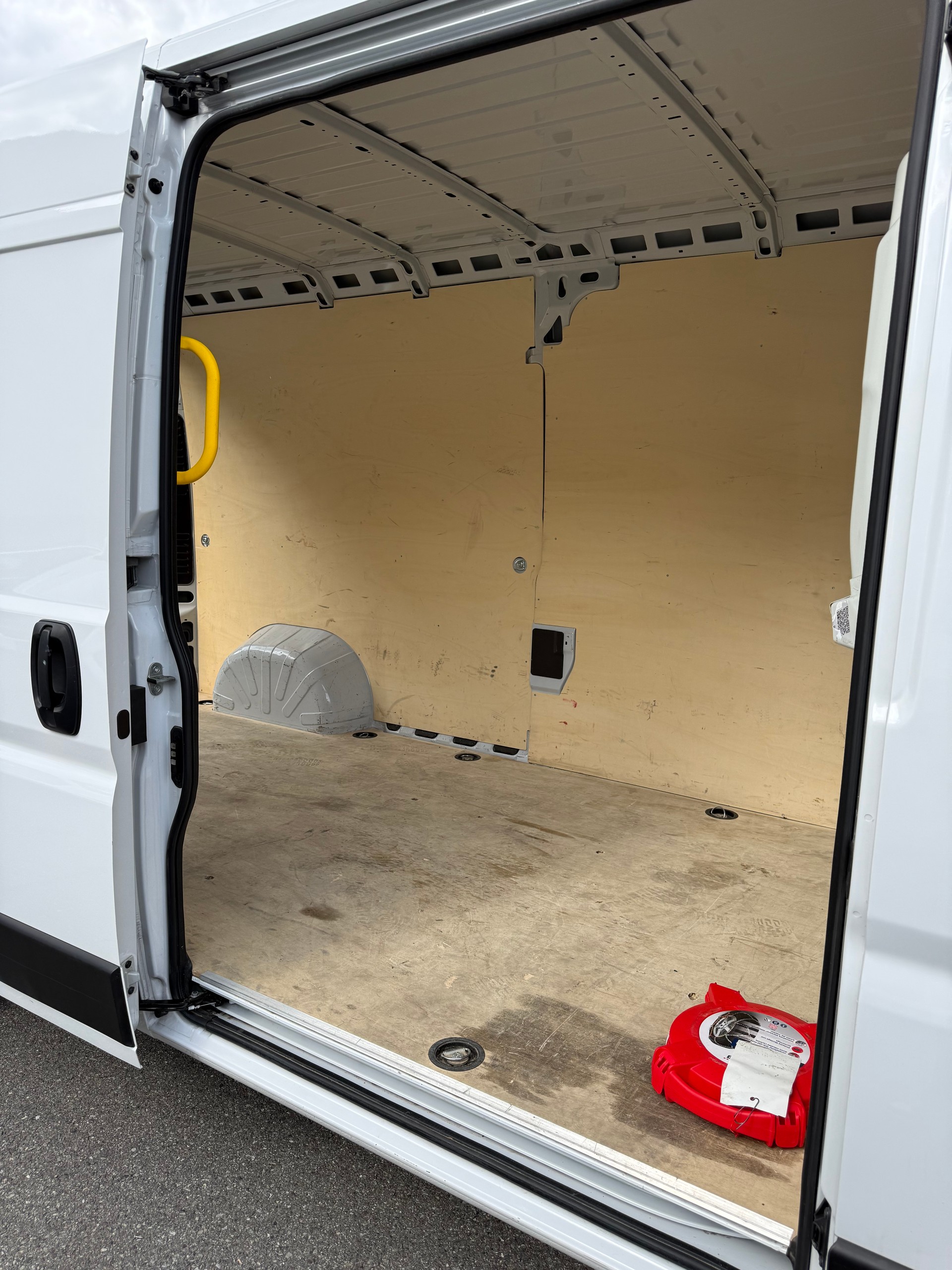 CITROEN Jumper 35 2.2 BlueHDi 140 L3H2-image-9