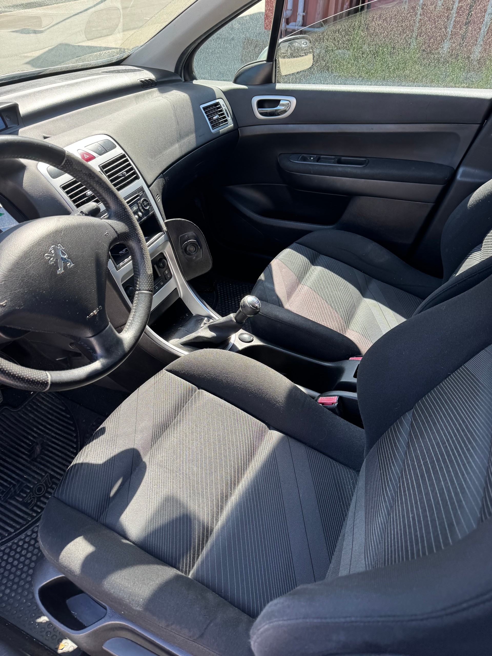 PEUGEOT 307 1.6 HDI Look-image-7