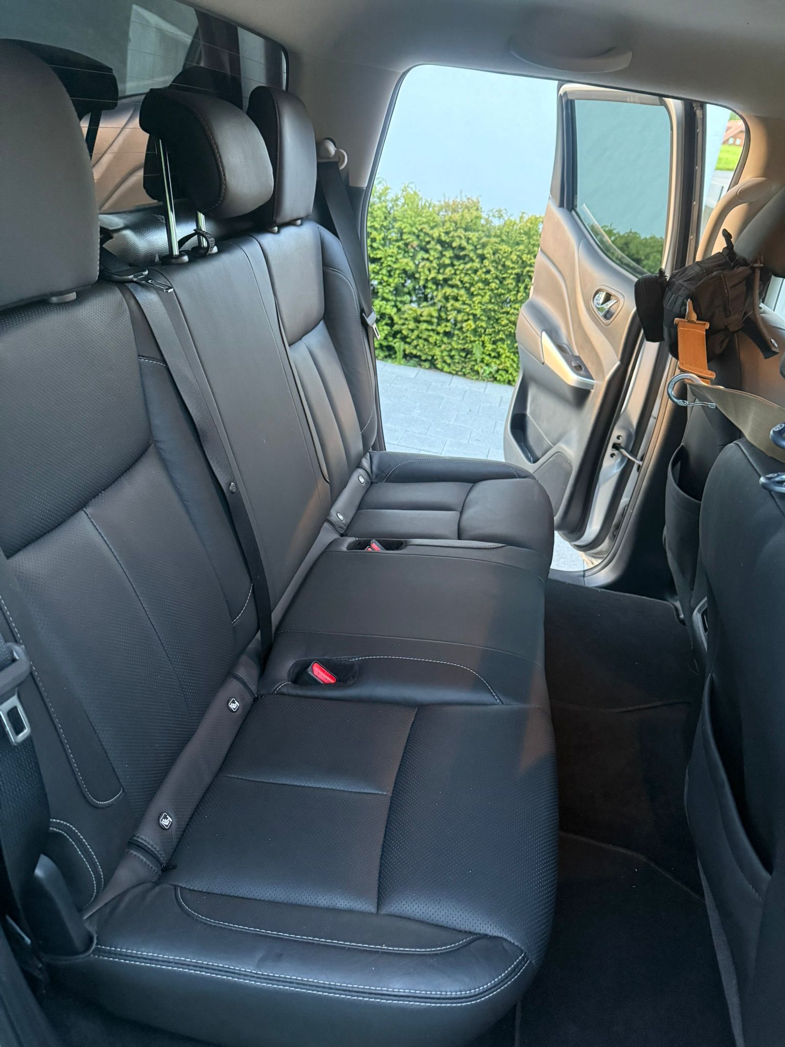 NISSAN 2.3 dCi Double Cab Tekna-image-12