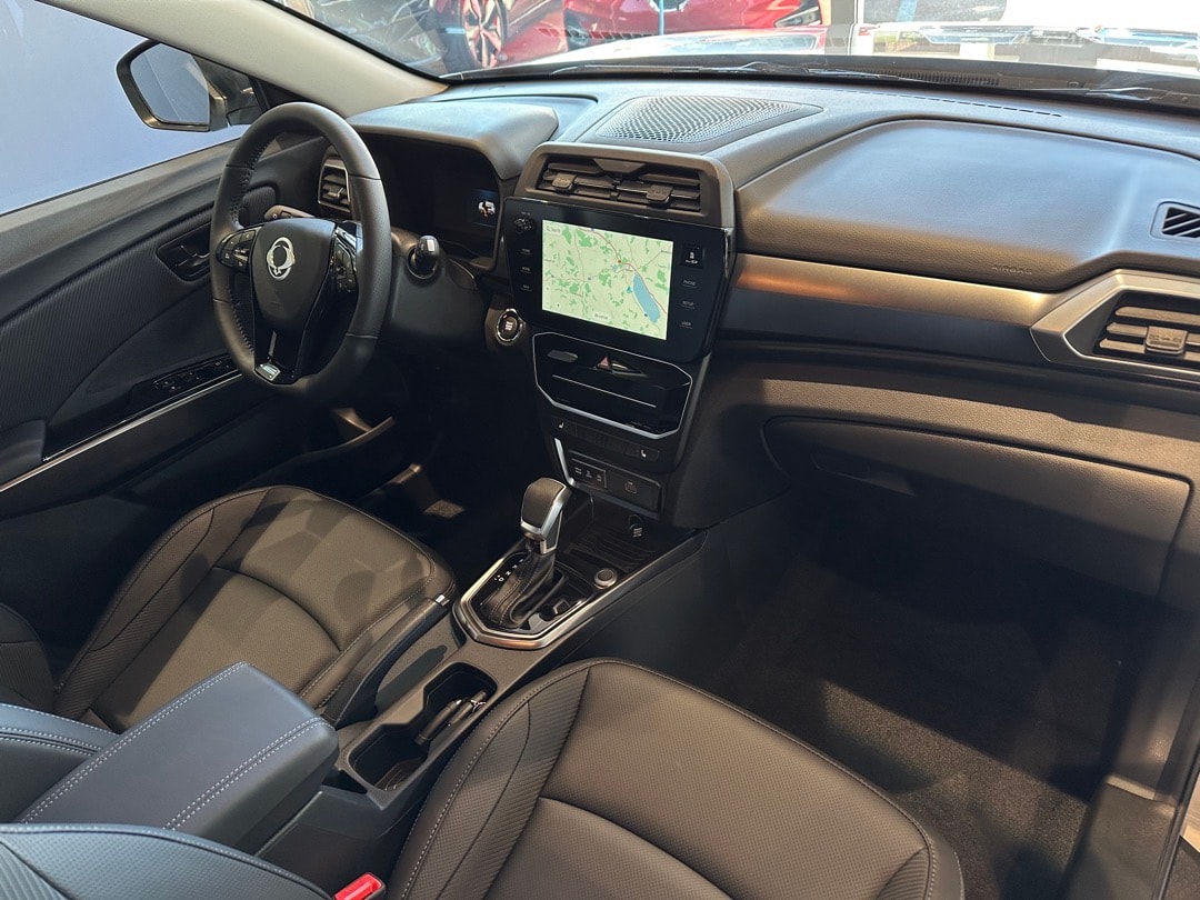 KGM-SsangYong Tivoli 1.5 T GDI Platinum 4WD-image-11