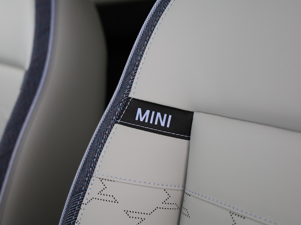 MINI Cooper SE-image-7