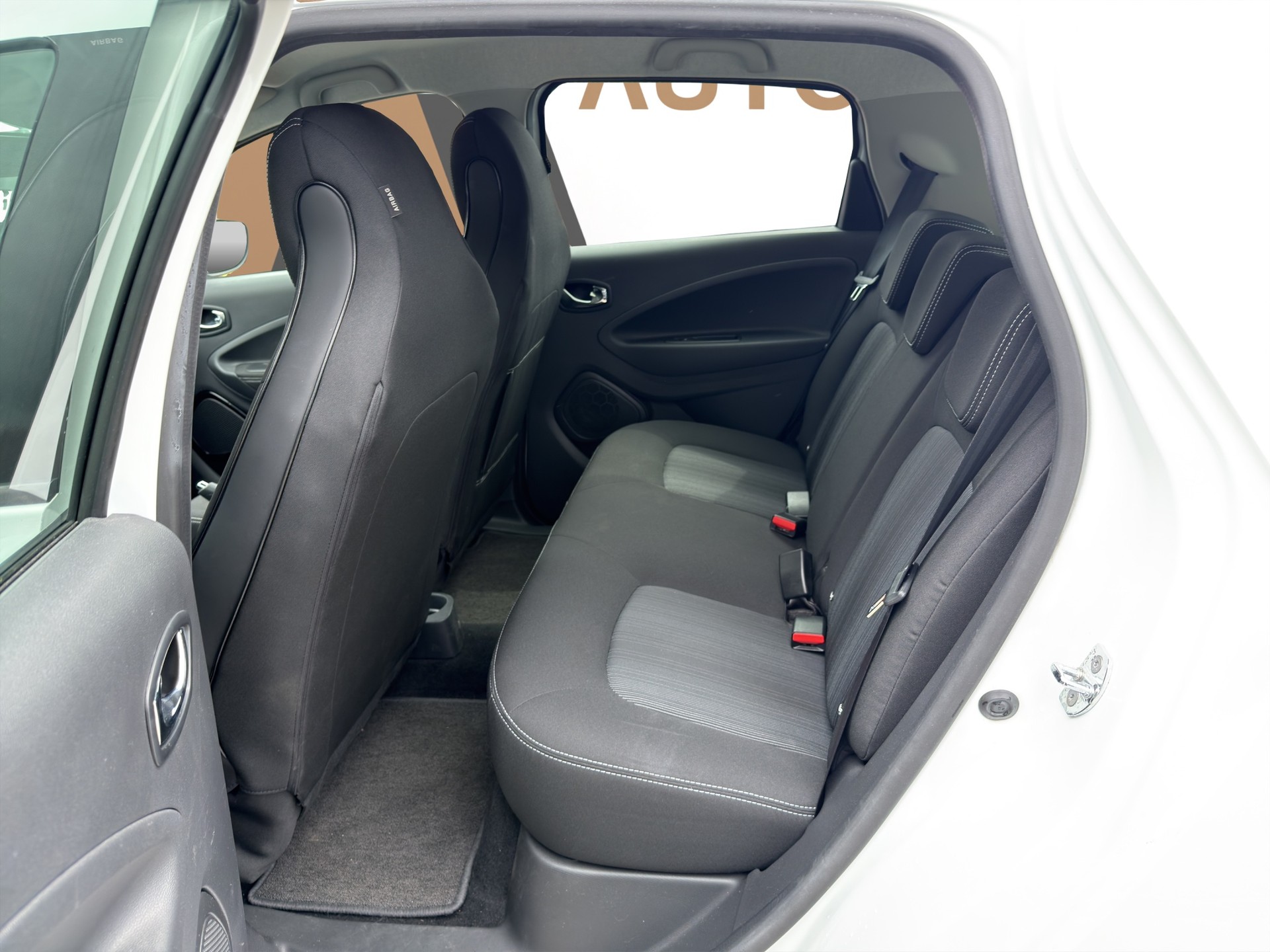 RENAULT Zoe FP R110 Life inkl. Batterie SOC 90.2%-image-16