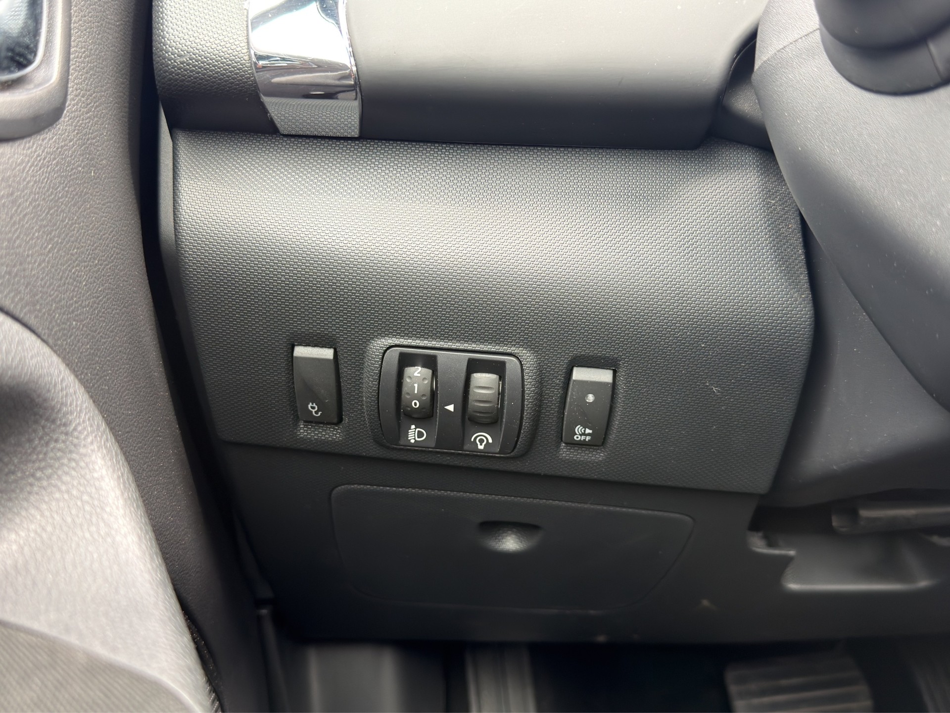 RENAULT Zoe FP R110 Life inkl. Batterie SOC 90.2%-image-43