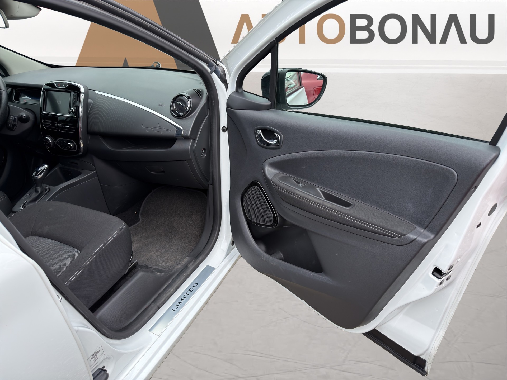 RENAULT Zoe FP R110 Life inkl. Batterie SOC 90.2%-image-13