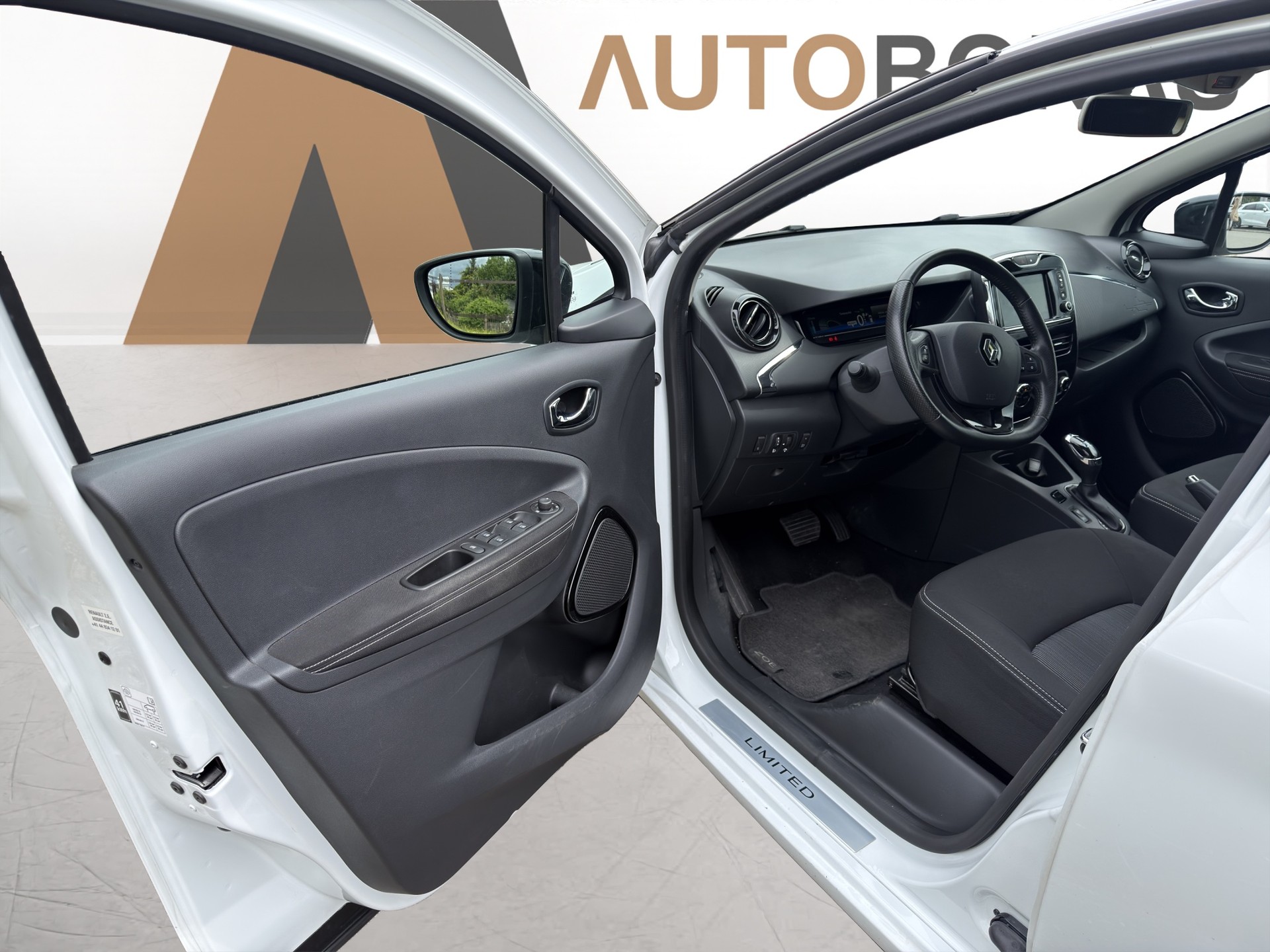 RENAULT Zoe FP R110 Life inkl. Batterie SOC 90.2%-image-9