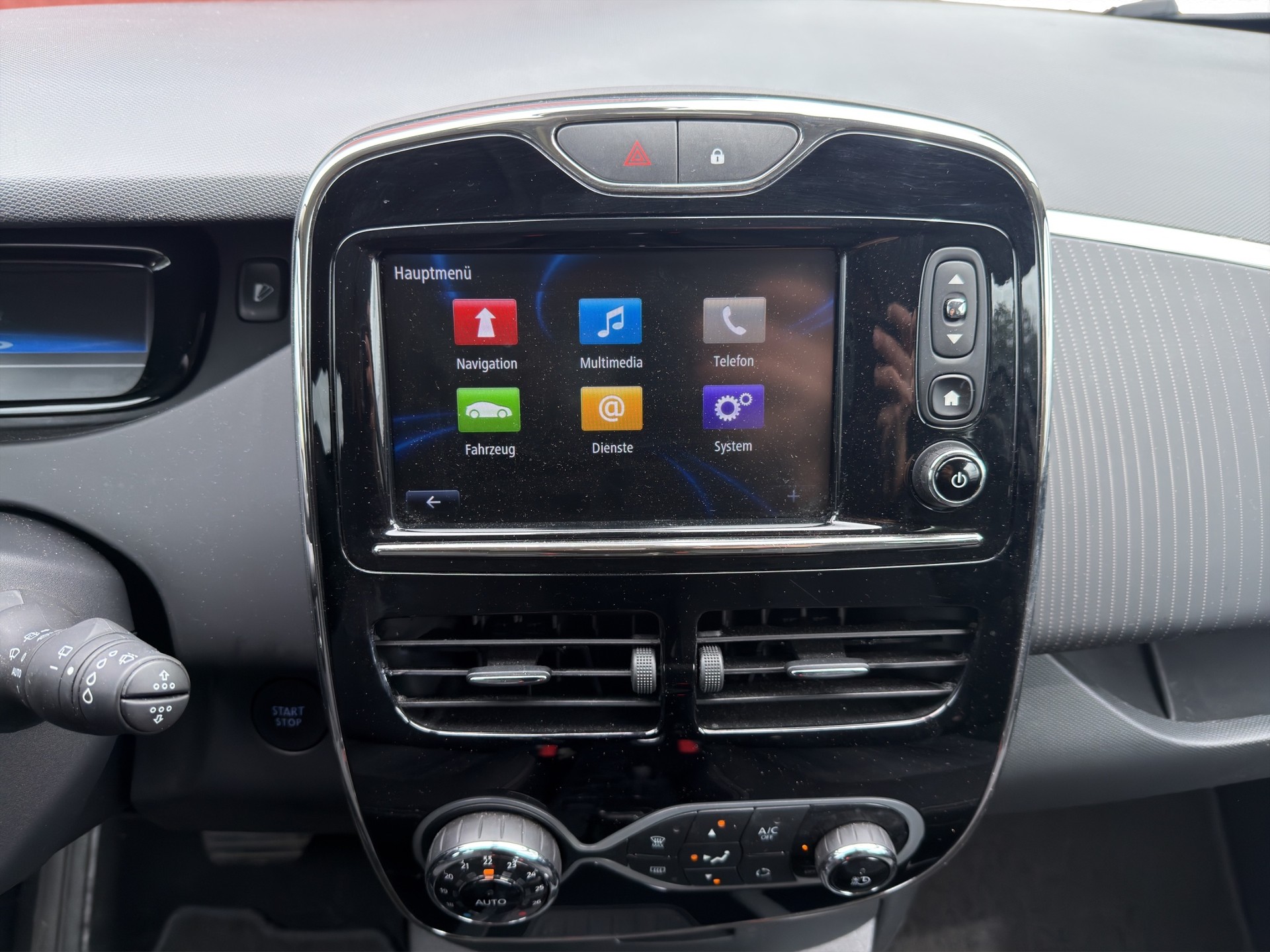 RENAULT Zoe FP R110 Life inkl. Batterie SOC 90.2%-image-21