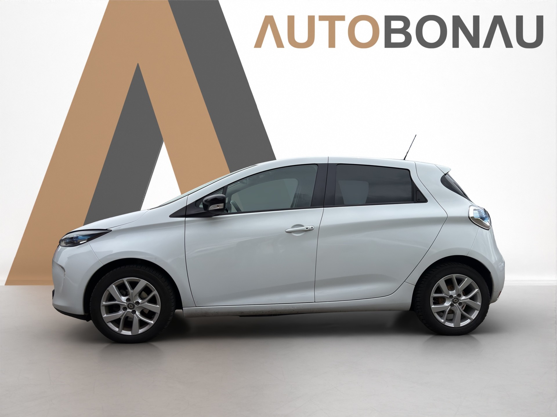 RENAULT Zoe FP R110 Life inkl. Batterie SOC 90.2%-showroom-element-1