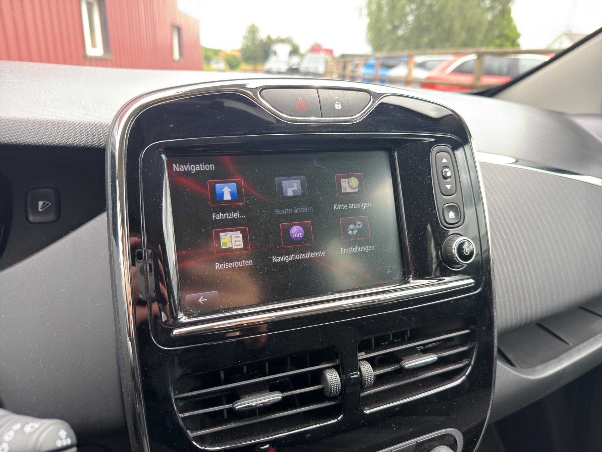 RENAULT Zoe FP R110 Life inkl. Batterie SOC 90.2%-image-40