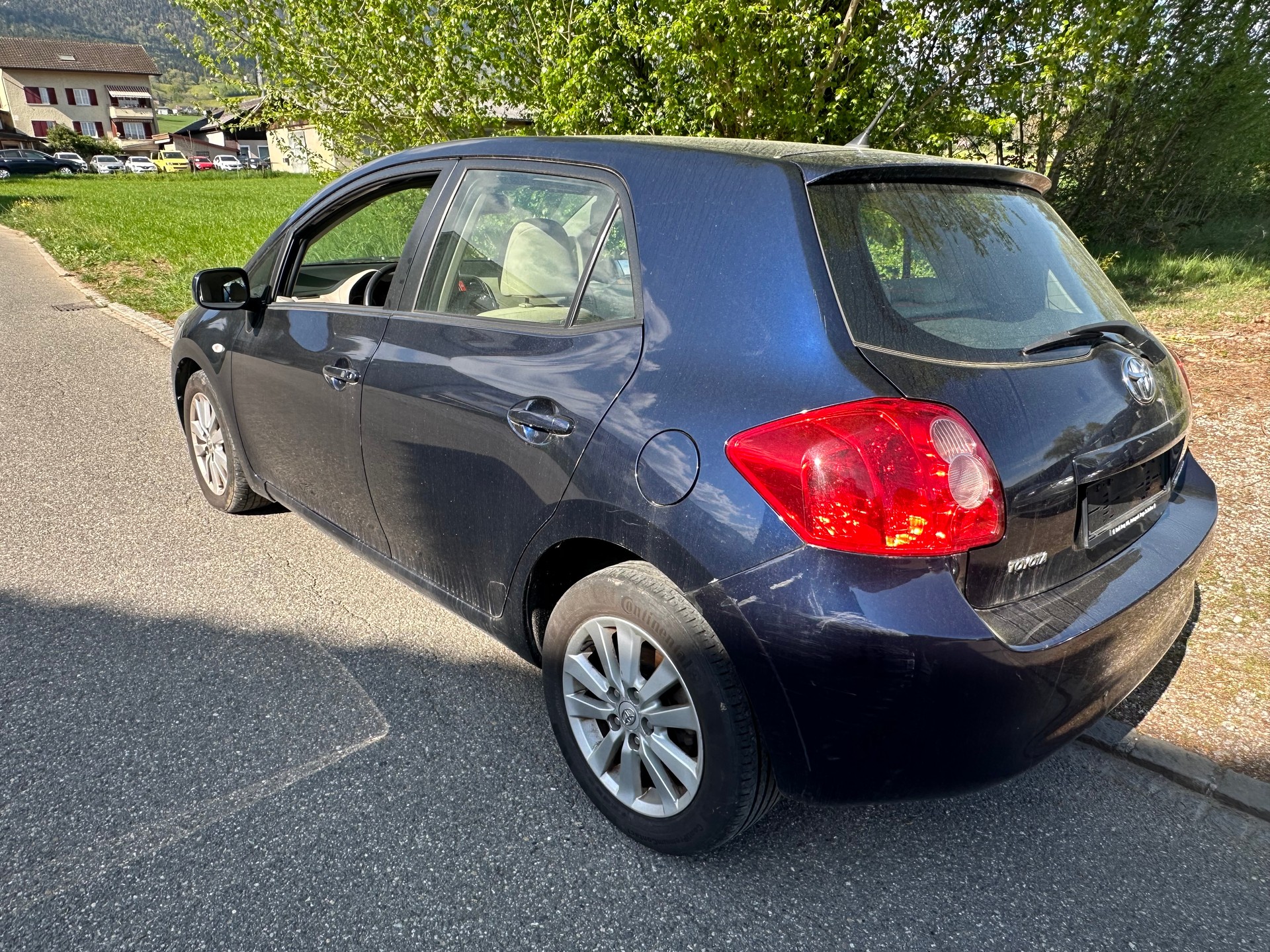 TOYOTA Auris 2.0 D-4D Linea Sol-image-4