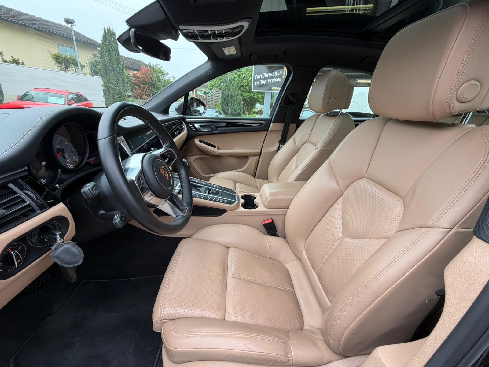 PORSCHE Macan S PDK-image-9