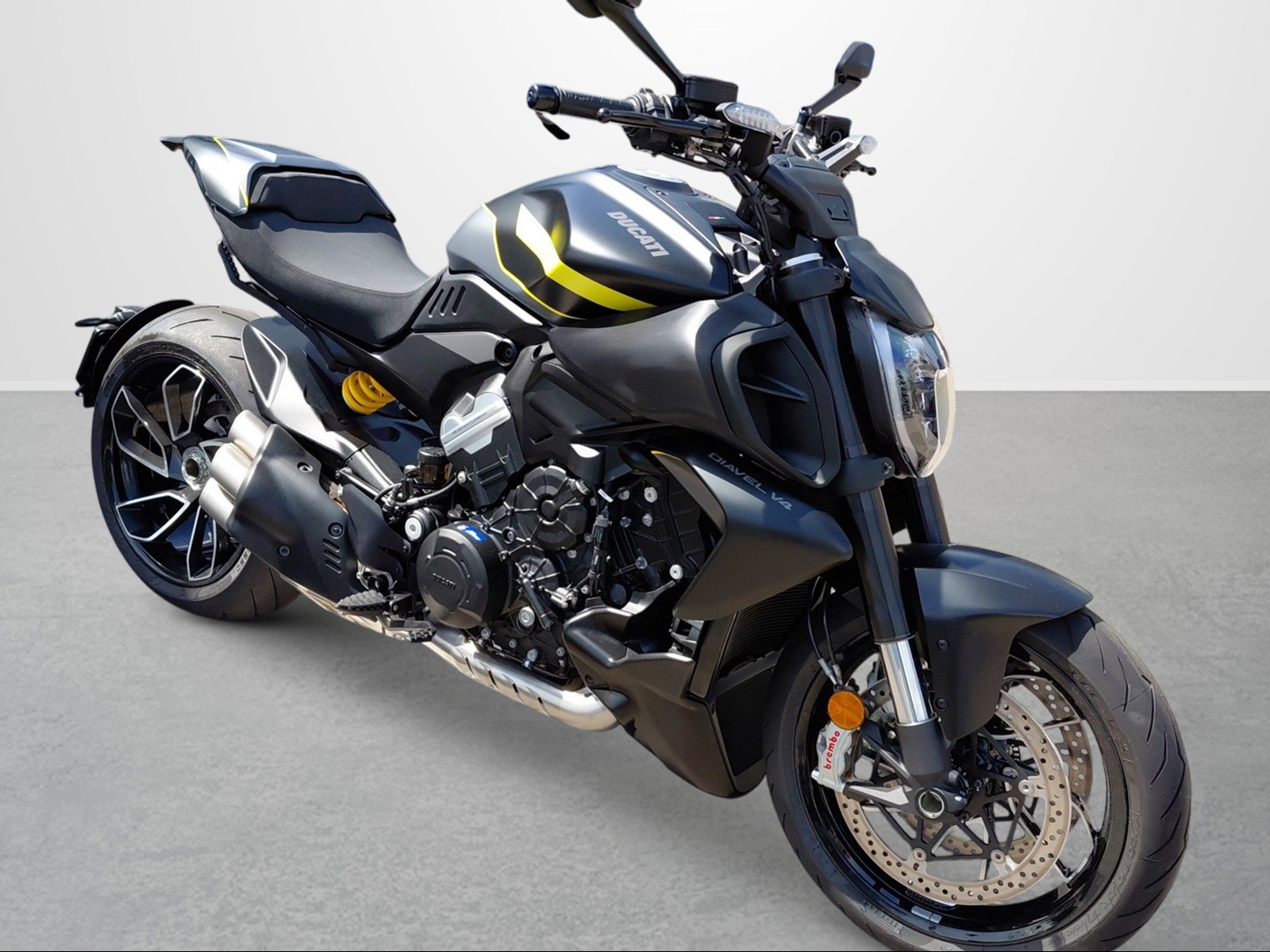 DUCATI DIAVEL V4