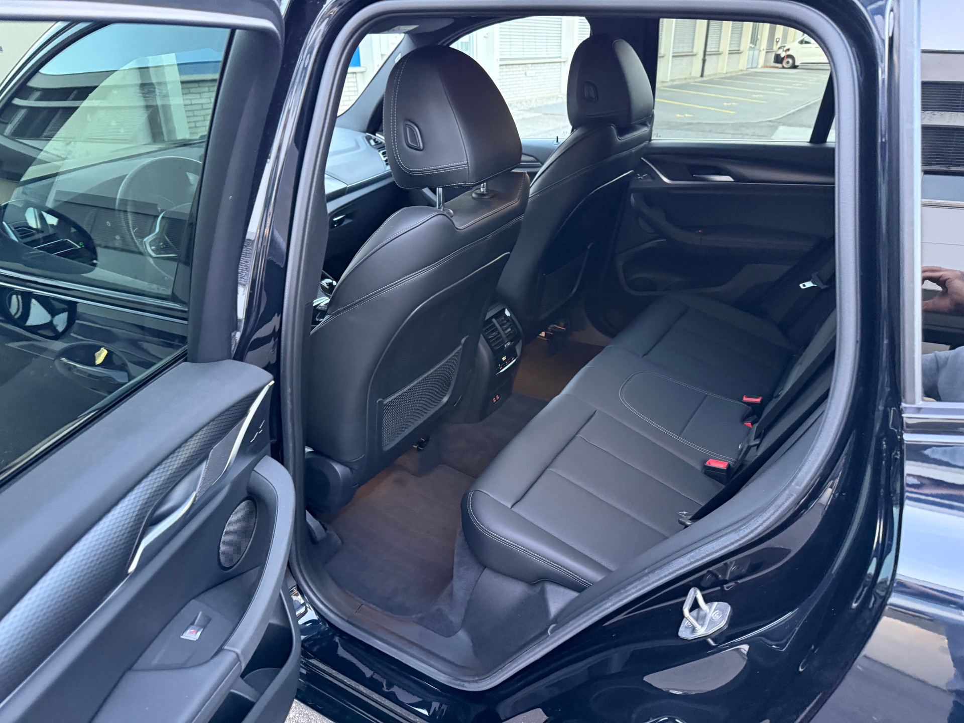 BMW X3 20d xDrive SAG LCI-image-12