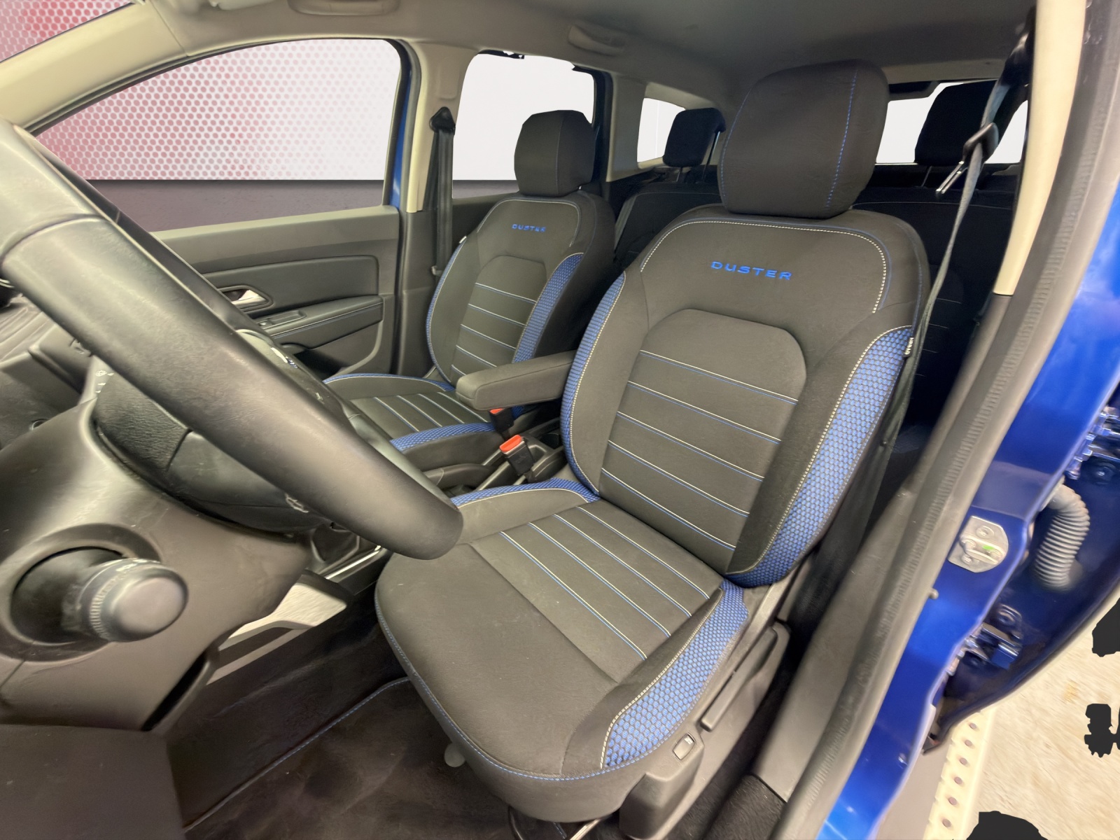 DACIA Duster TCe 150 Celebration 4x4-image-11