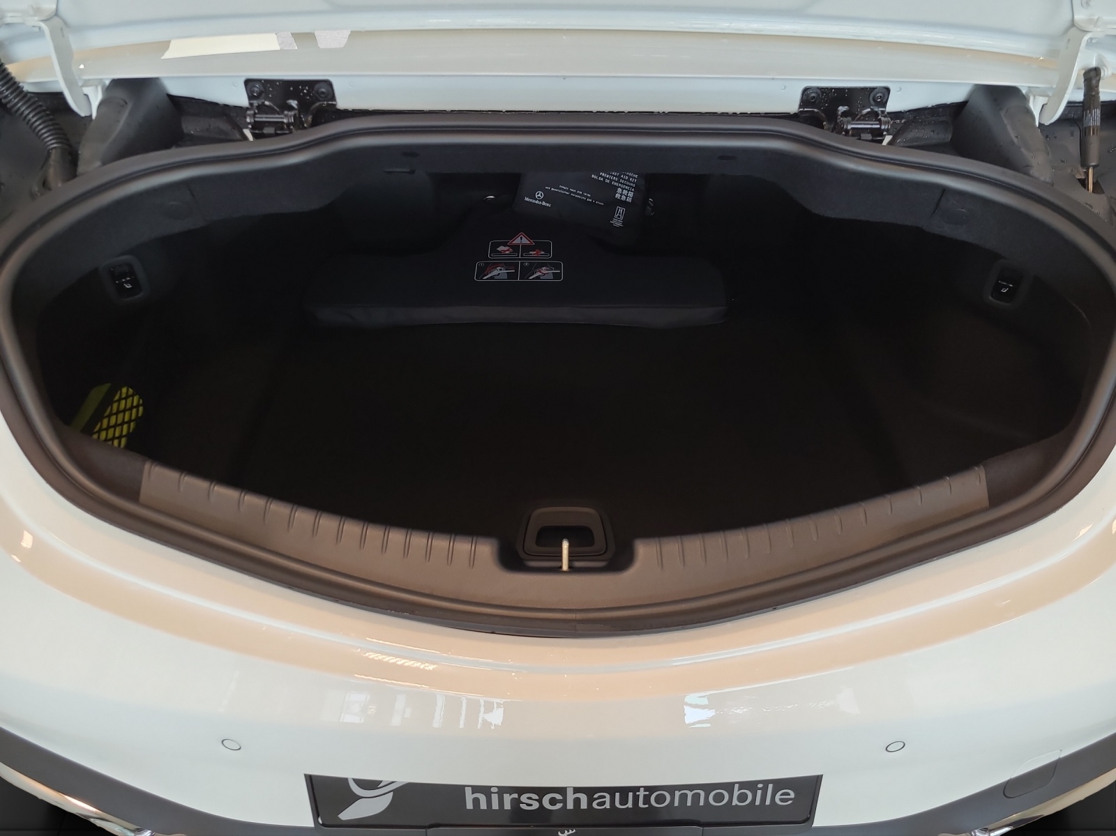 MERCEDES-BENZ CLE 300 Cabrio 4Matic 9G-Tronic-image-13
