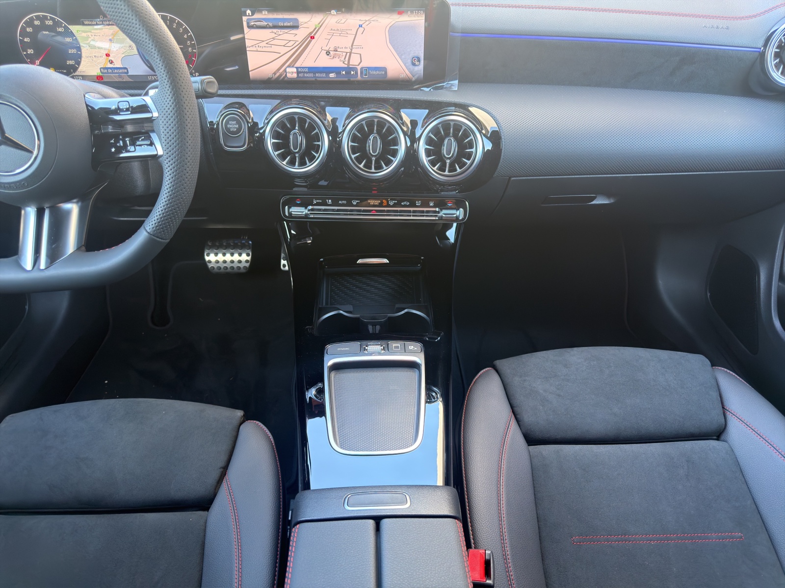 MERCEDES-BENZ CLA Shooting Brake 250 4Matic 8G-DCT-image-14