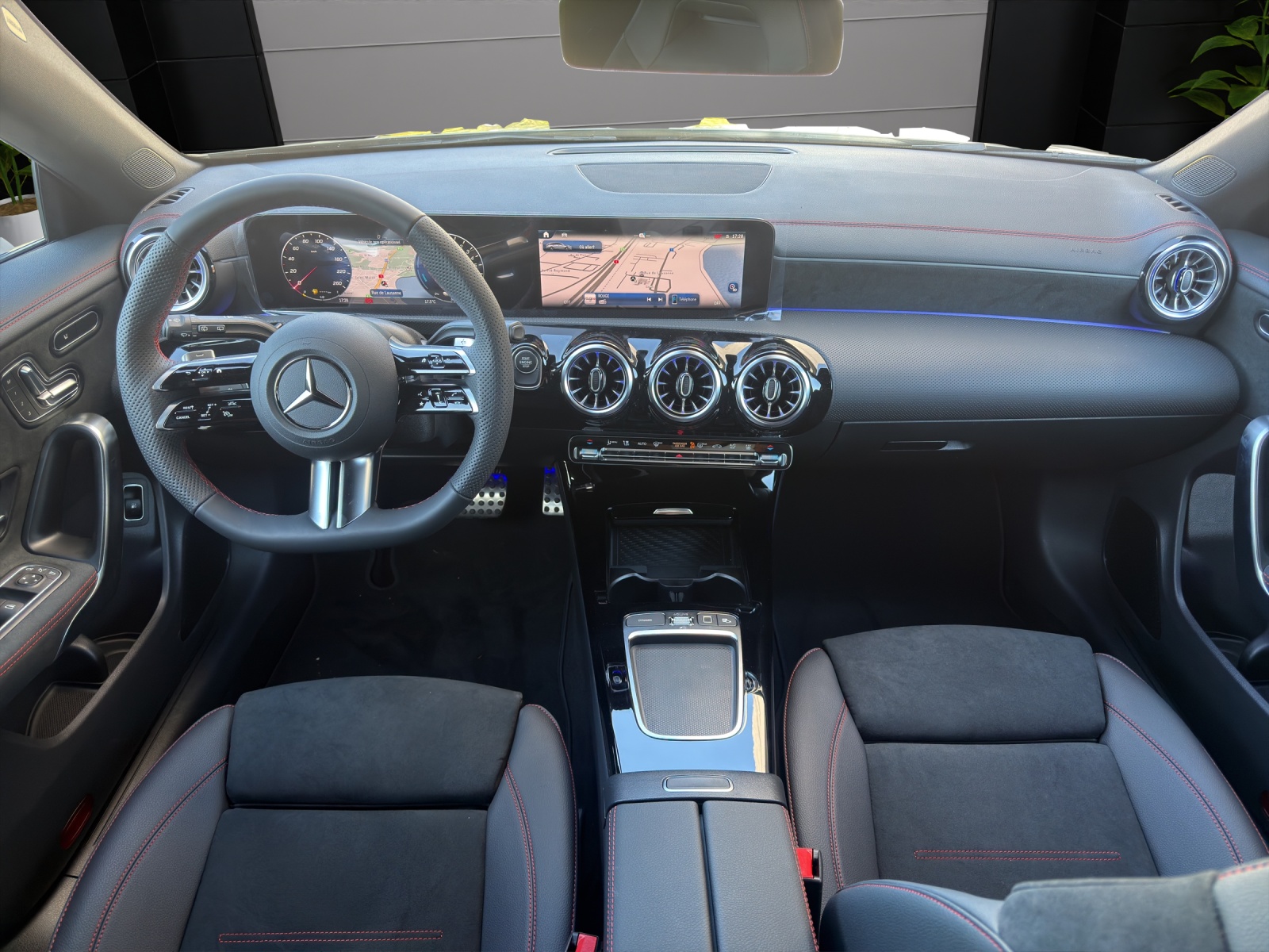 MERCEDES-BENZ CLA Shooting Brake 250 4Matic 8G-DCT-image-11