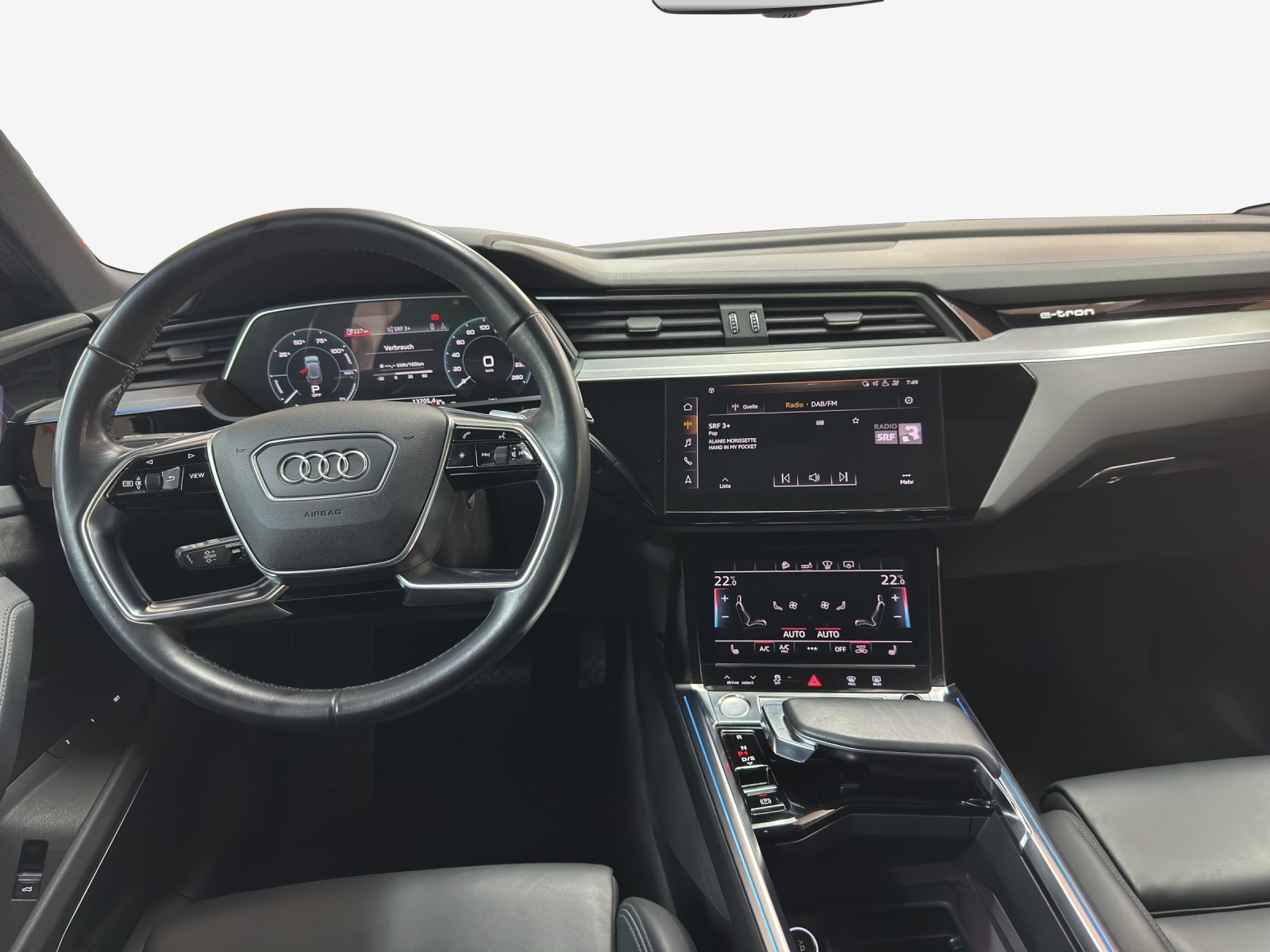 AUDI e-tron 55 Advanced quattro-image-8