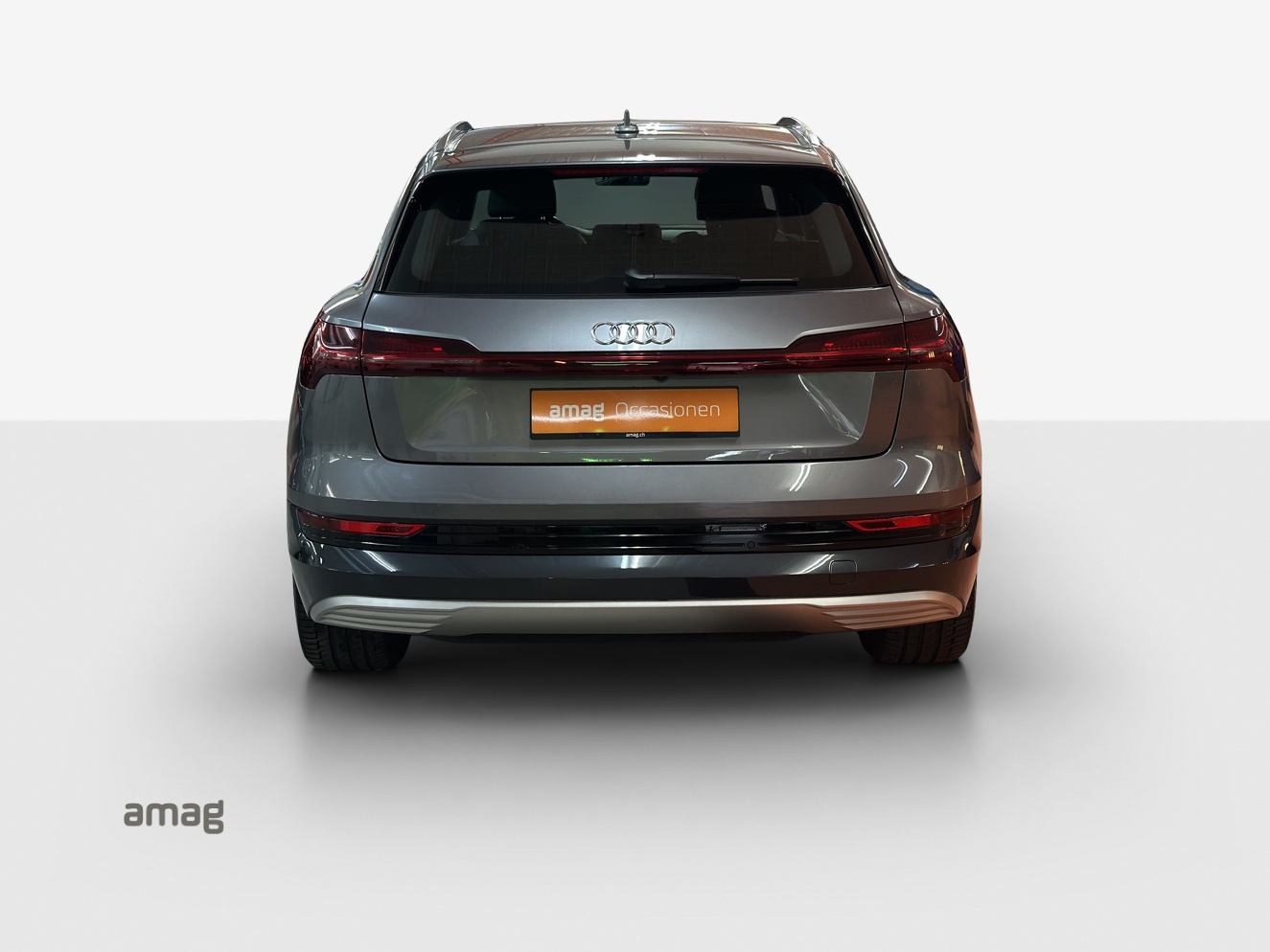 AUDI e-tron 55 Advanced quattro-showroom-element-3