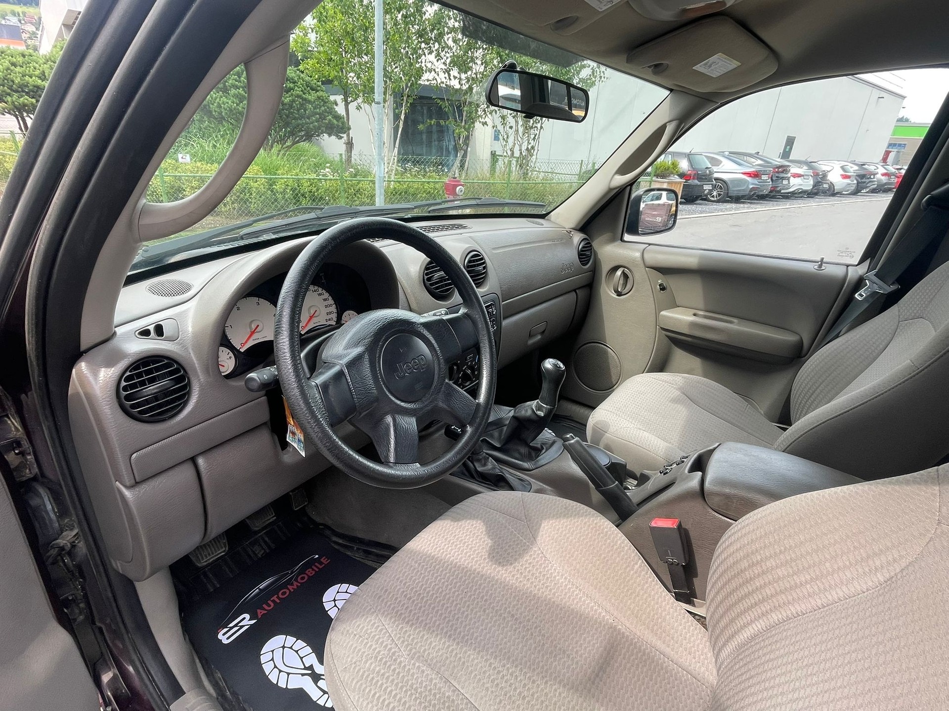 JEEP Cherokee 2.5 CRD Limited-image-11