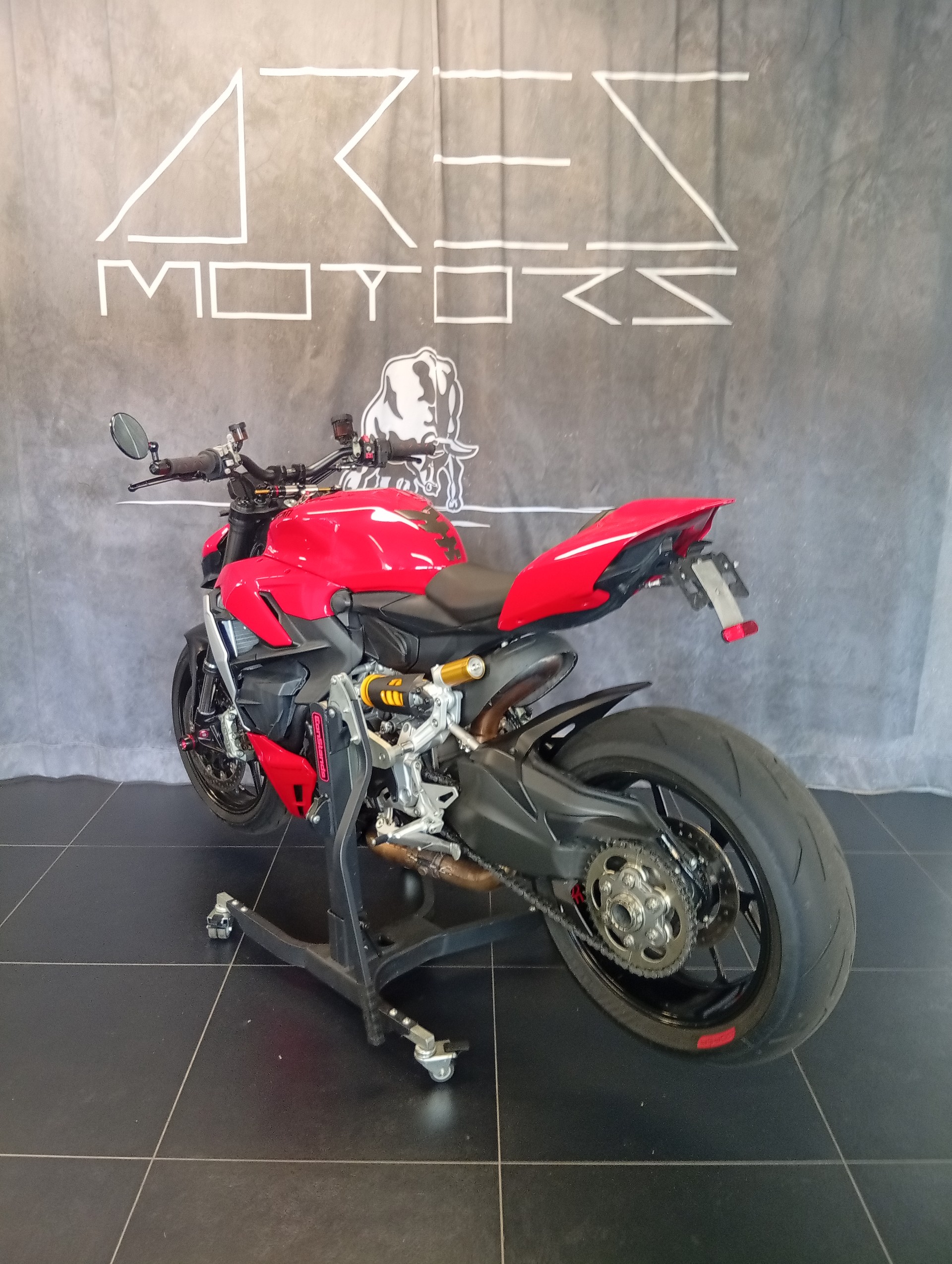 DUCATI Streetfighter V2-image-2
