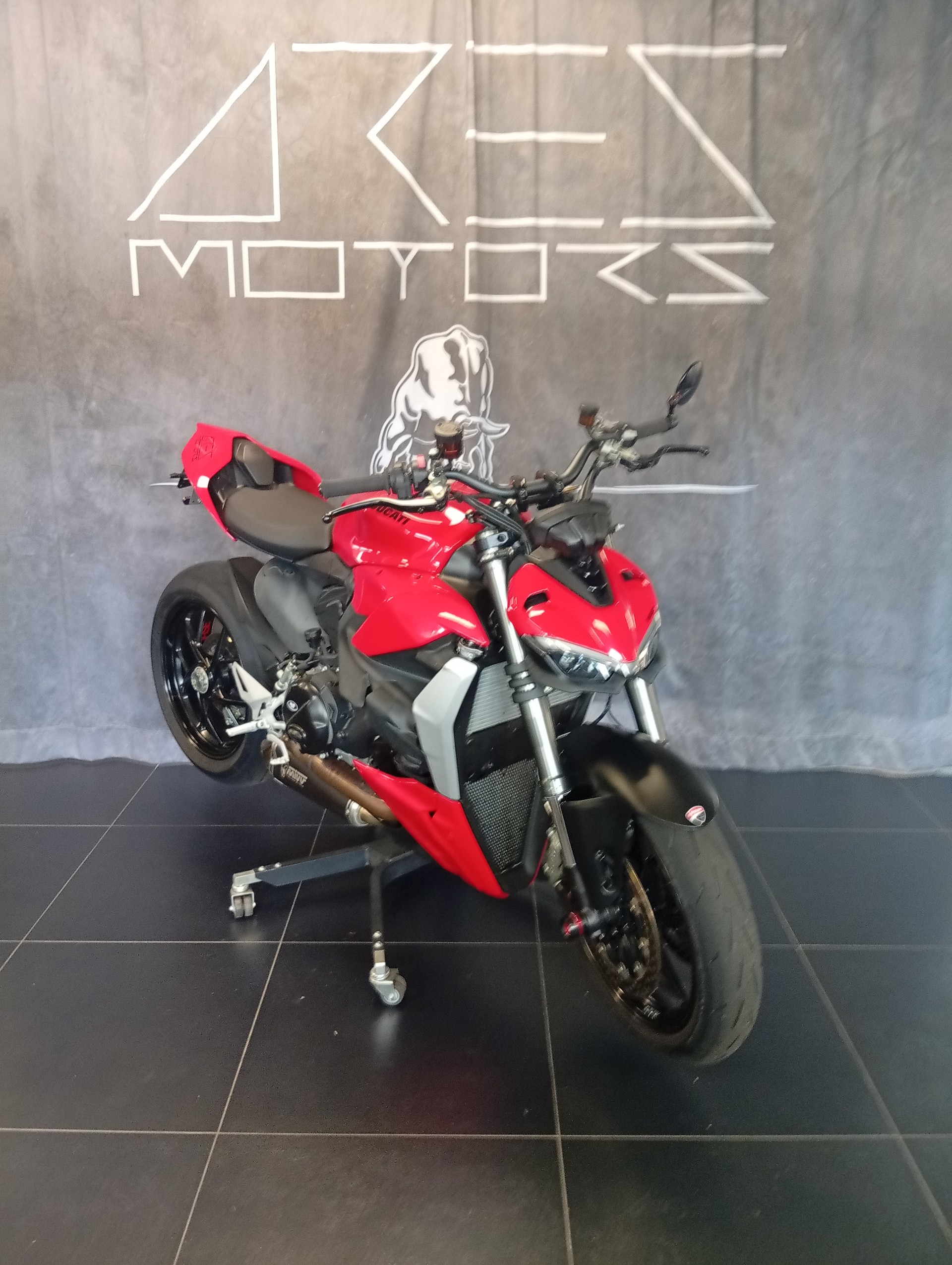 DUCATI Streetfighter V2-image-1