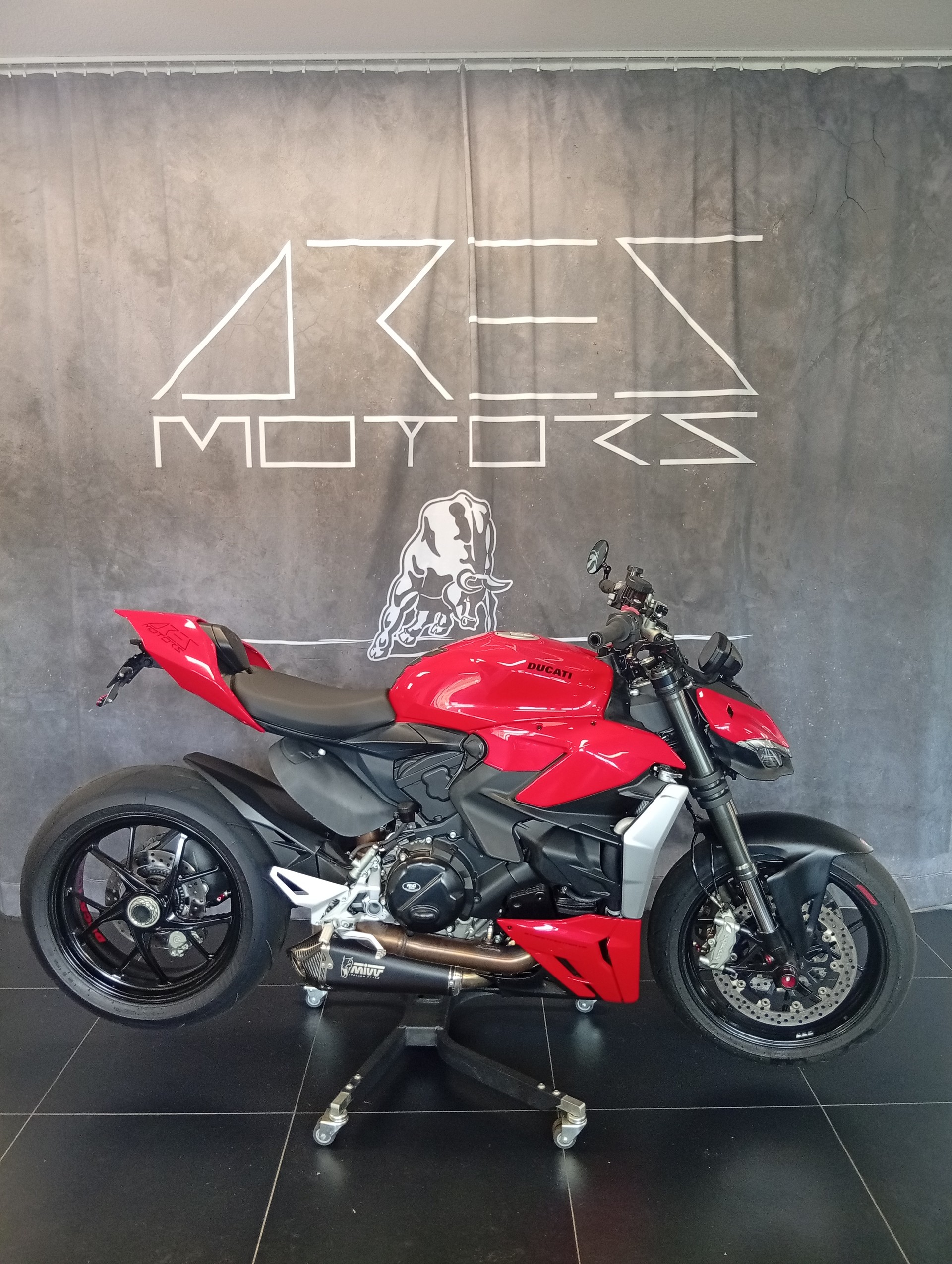 DUCATI Streetfighter V2-image-0