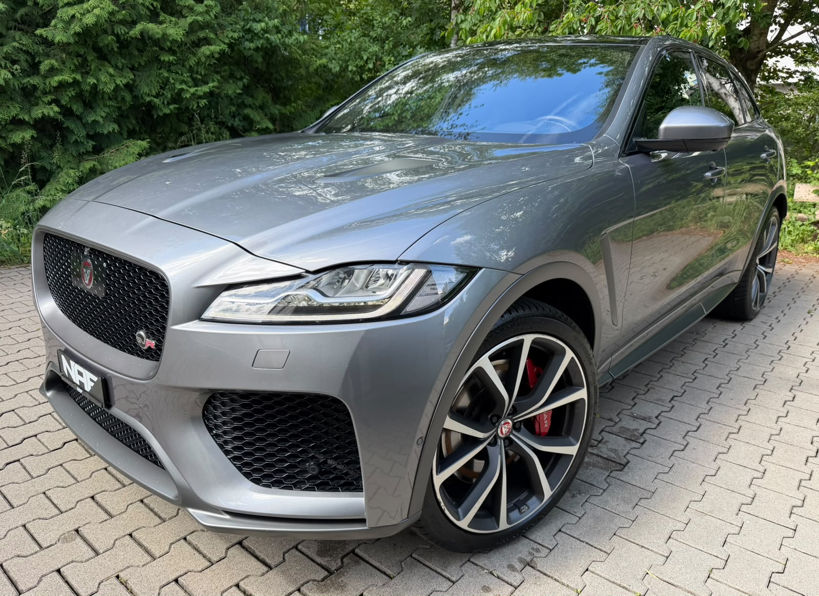 JAGUAR F-Pace 5.0 V8 SVR AWD Automatik