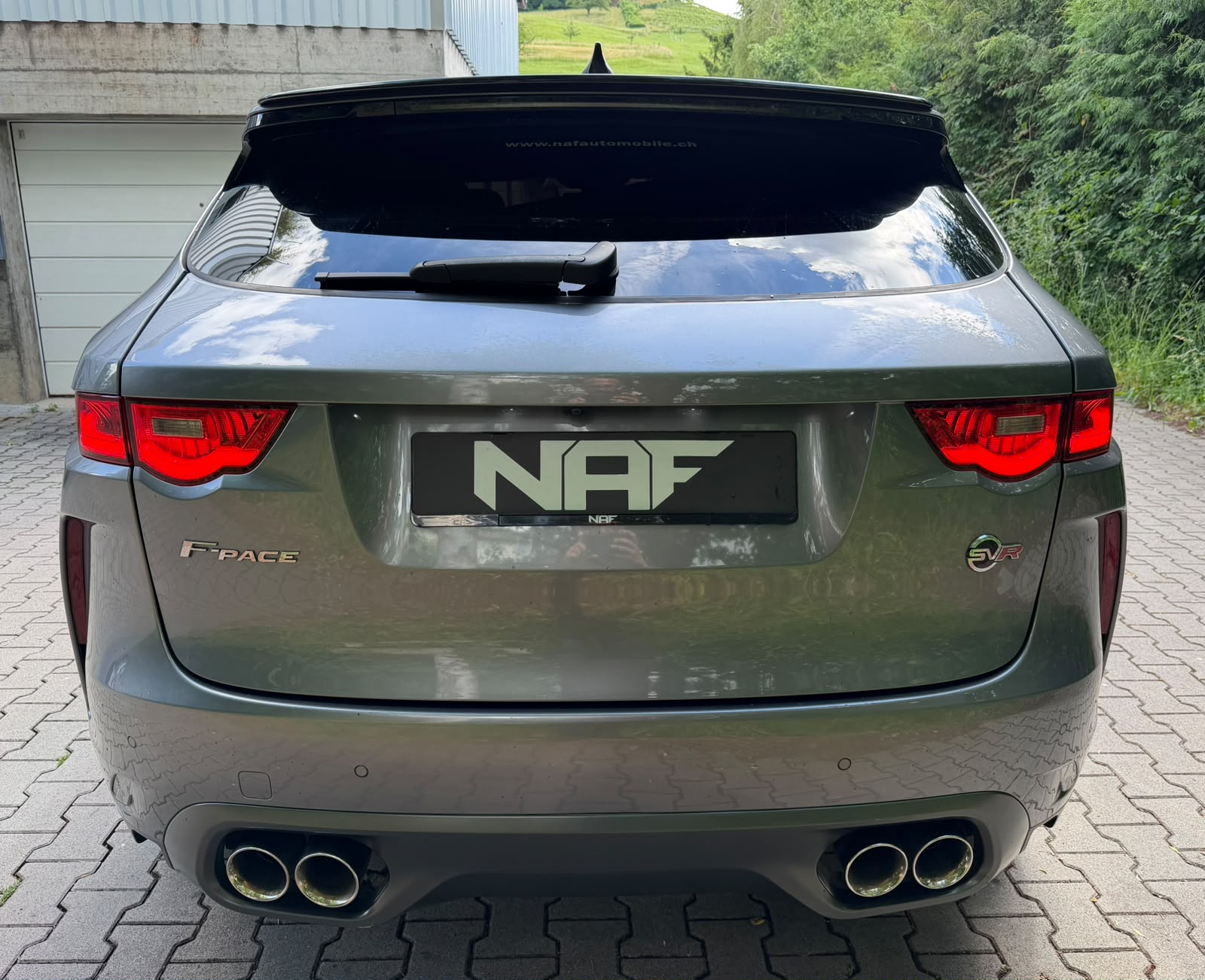 JAGUAR F-Pace 5.0 V8 SVR AWD Automatik-showroom-element-3