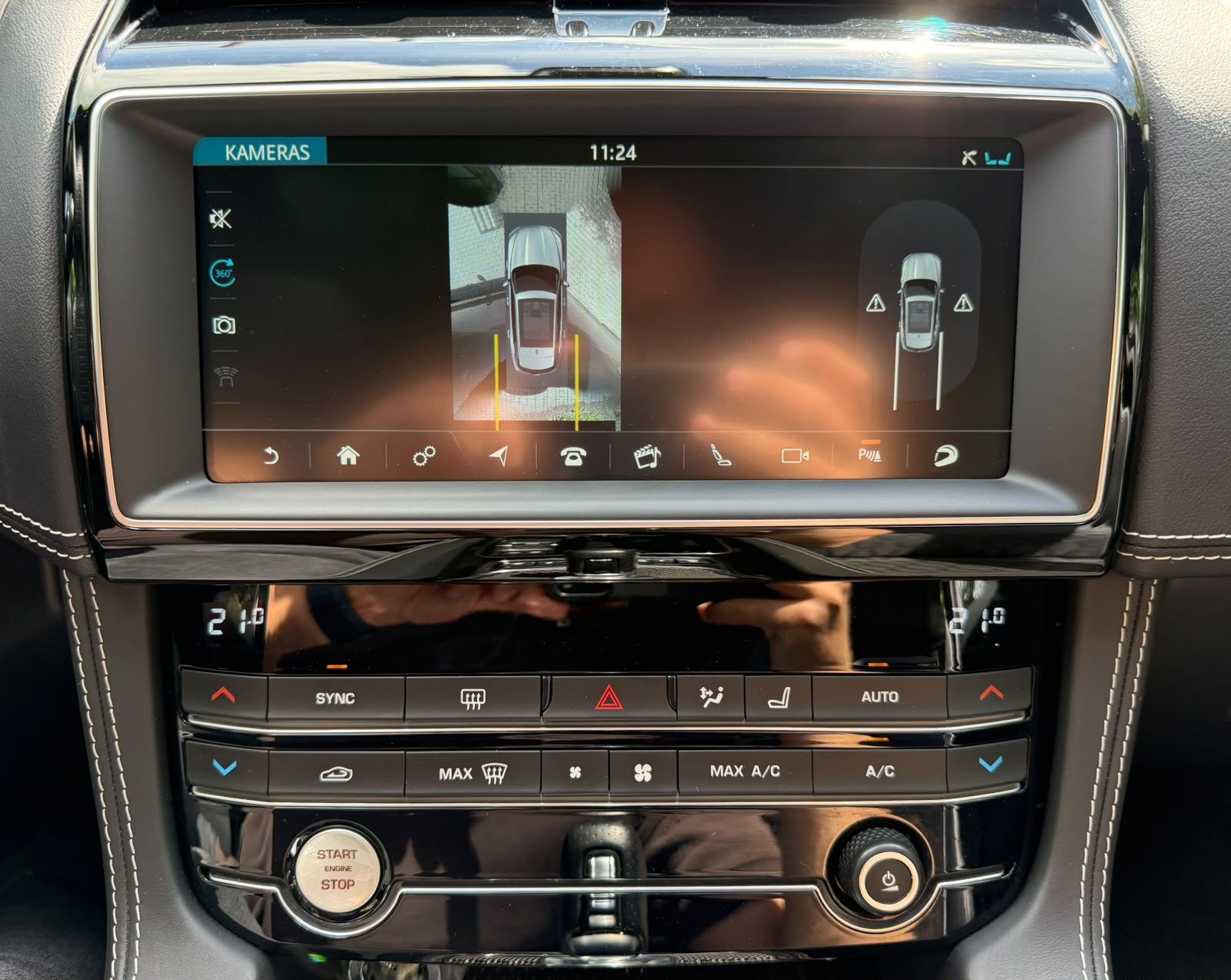 JAGUAR F-Pace 5.0 V8 SVR AWD Automatik-image-23