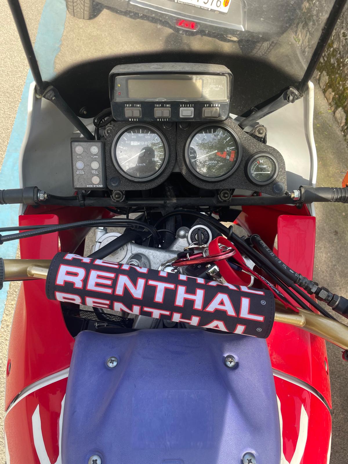HONDA XRV 750 Africa Twin-image-3