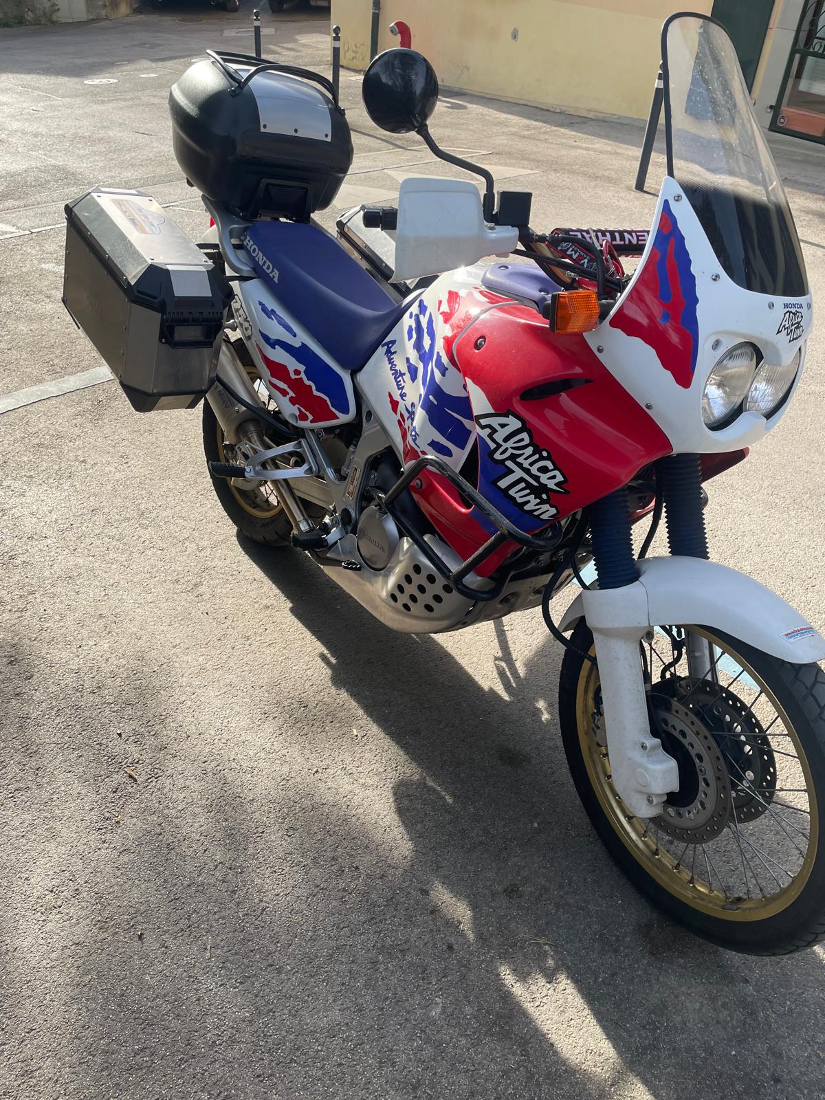 HONDA XRV 750 Africa Twin-image-1