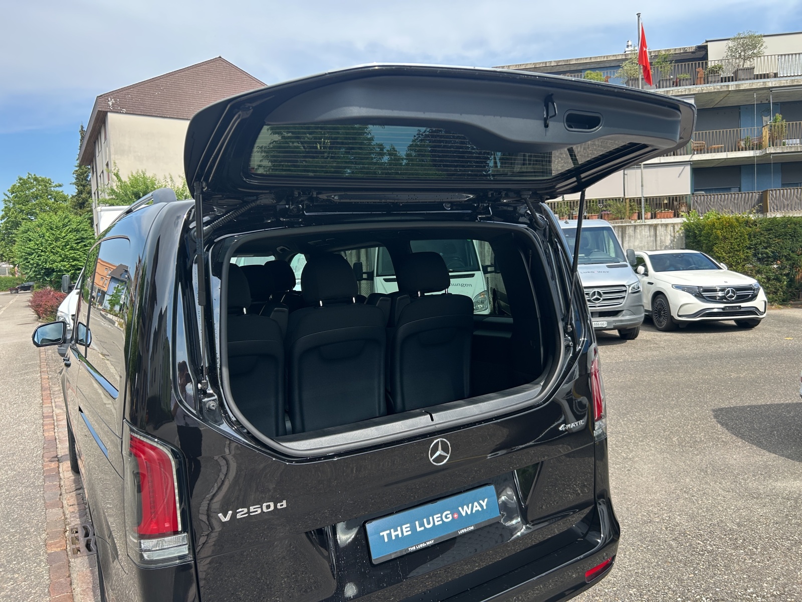 MERCEDES-BENZ V 250 d lang 4Matic Style 9G-Tronic-image-15