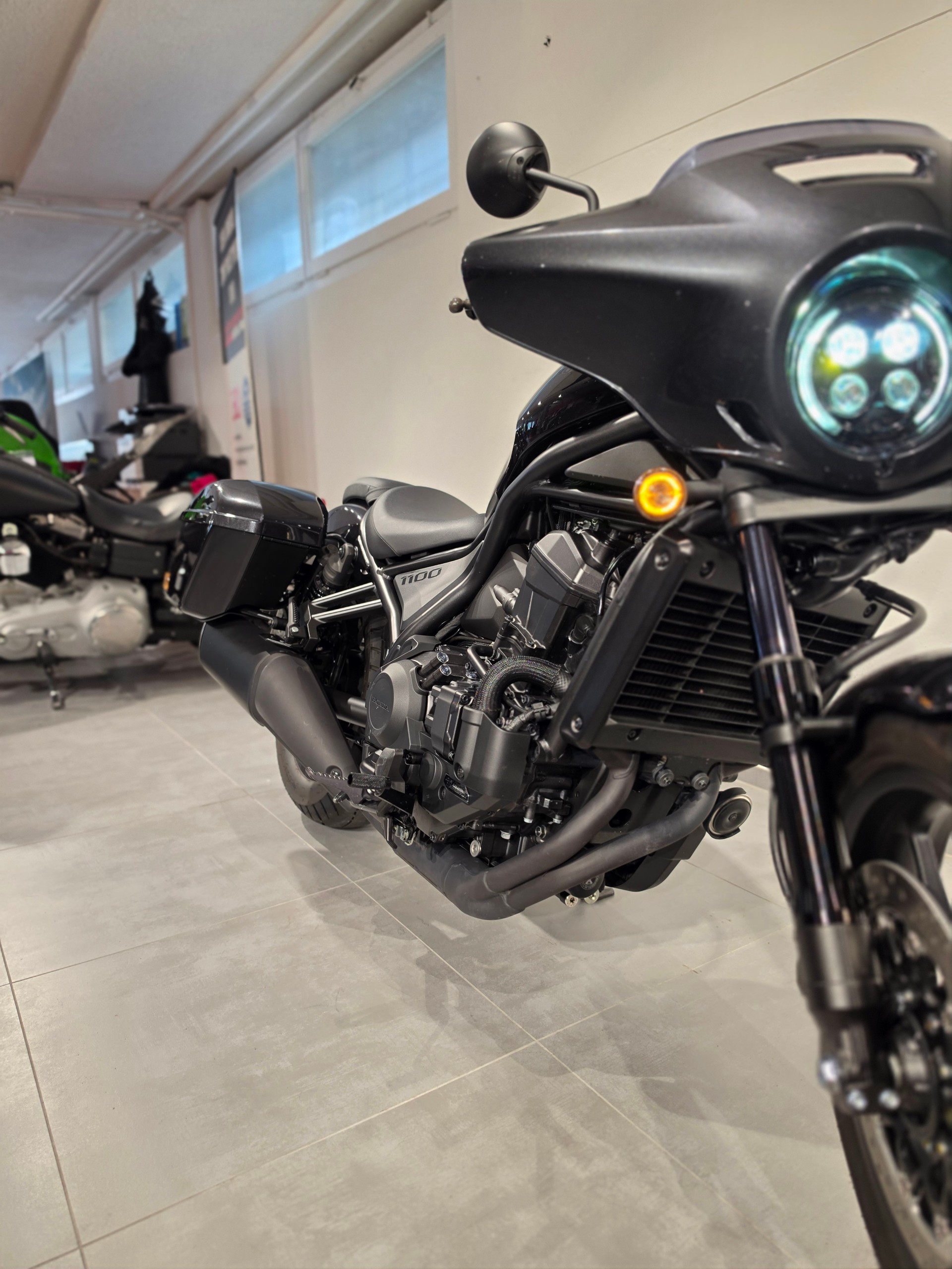 HONDA CMX 1100 Rebel Special Edition DCT-image-2