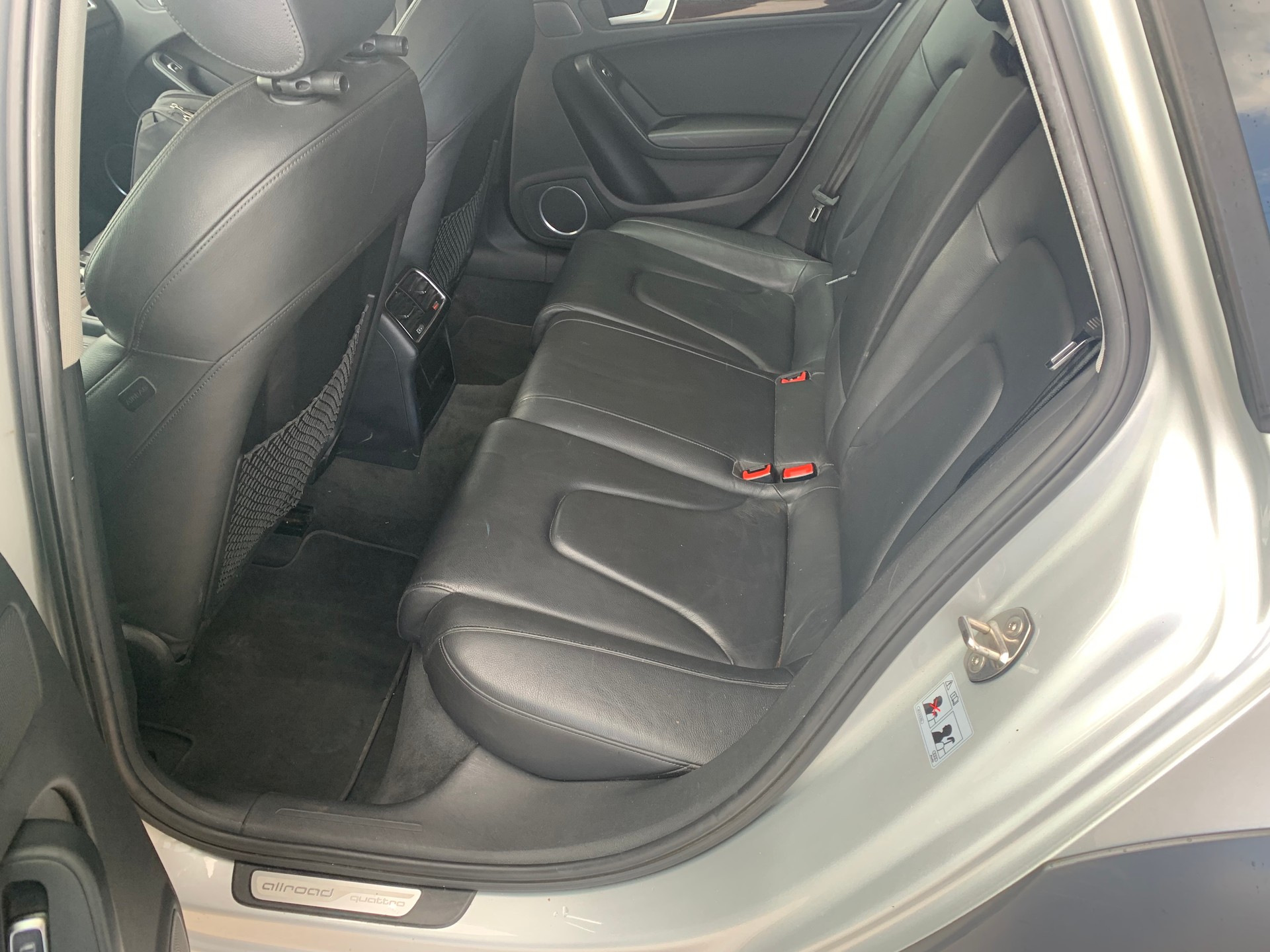AUDI A4 allroad 2.0 TFSI quattro S-tronic-image-8