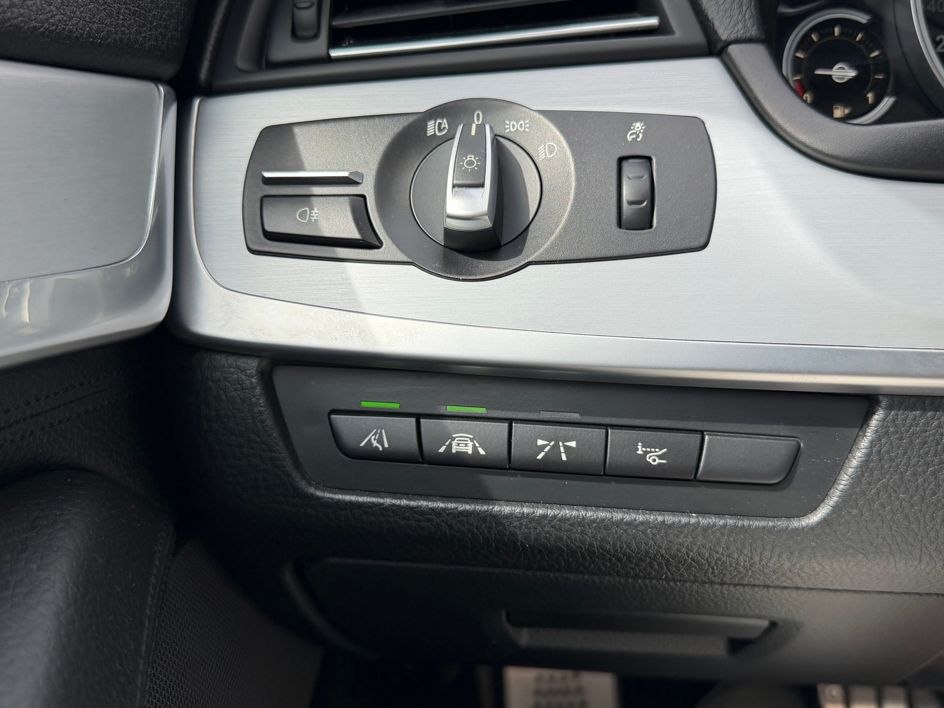 BMW M550d xDrive Steptronic-image-14