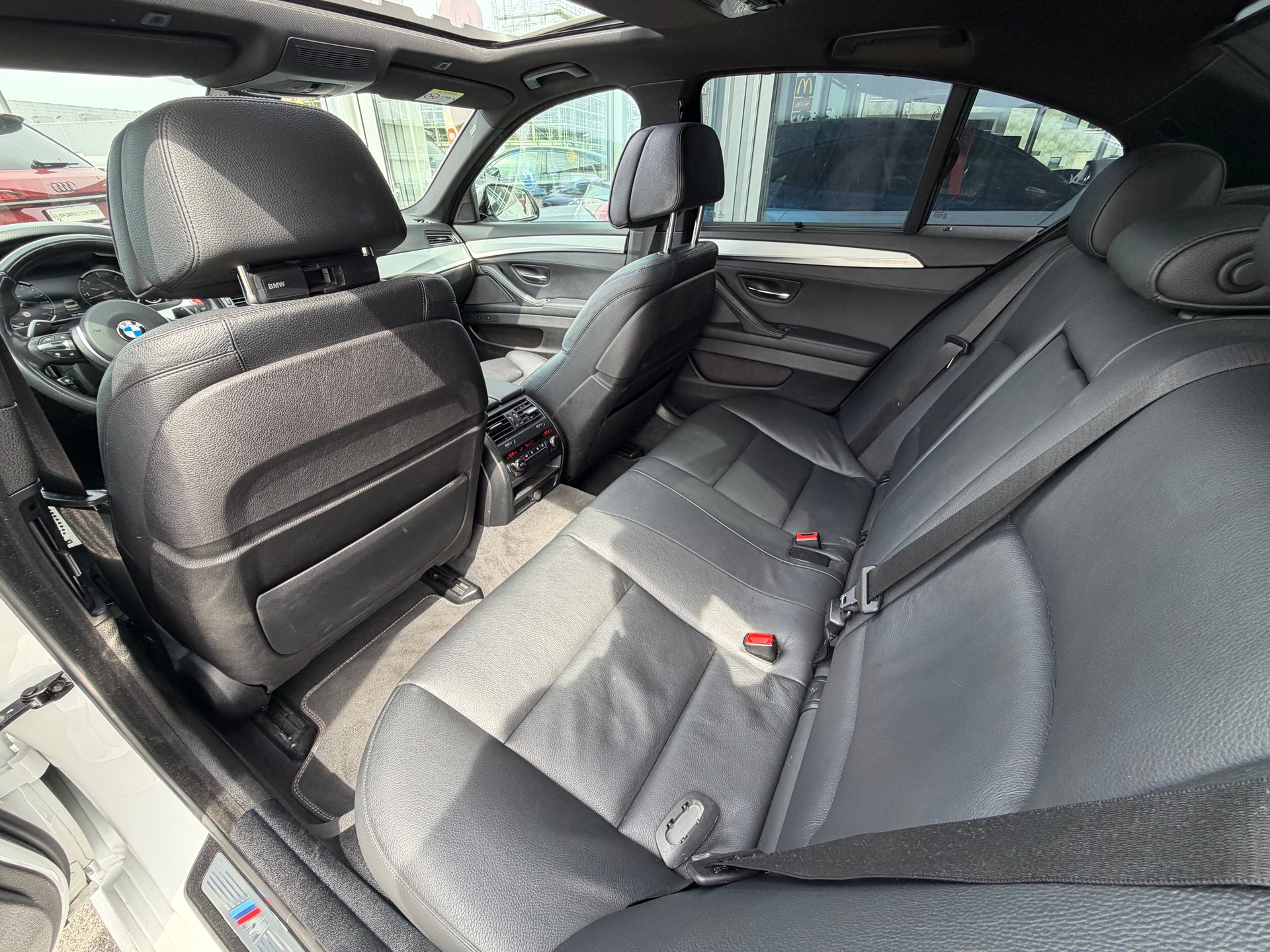 BMW M550d xDrive Steptronic-image-9