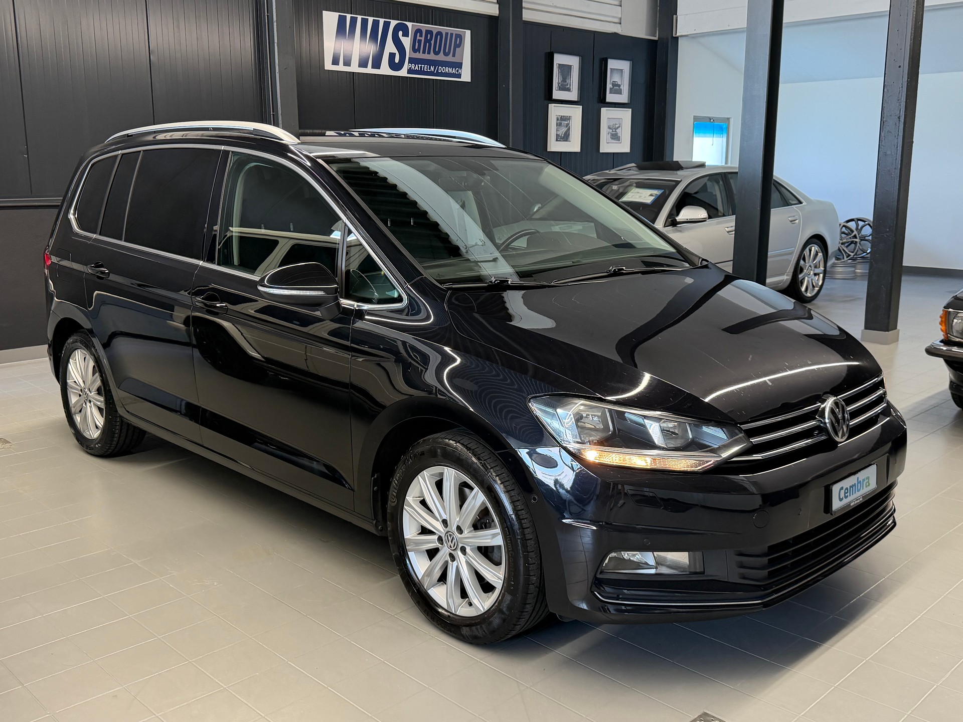 VW Touran 1.4 TSI BlueMotion Technology Highline DSG 7-Sitzer-showroom-element-1