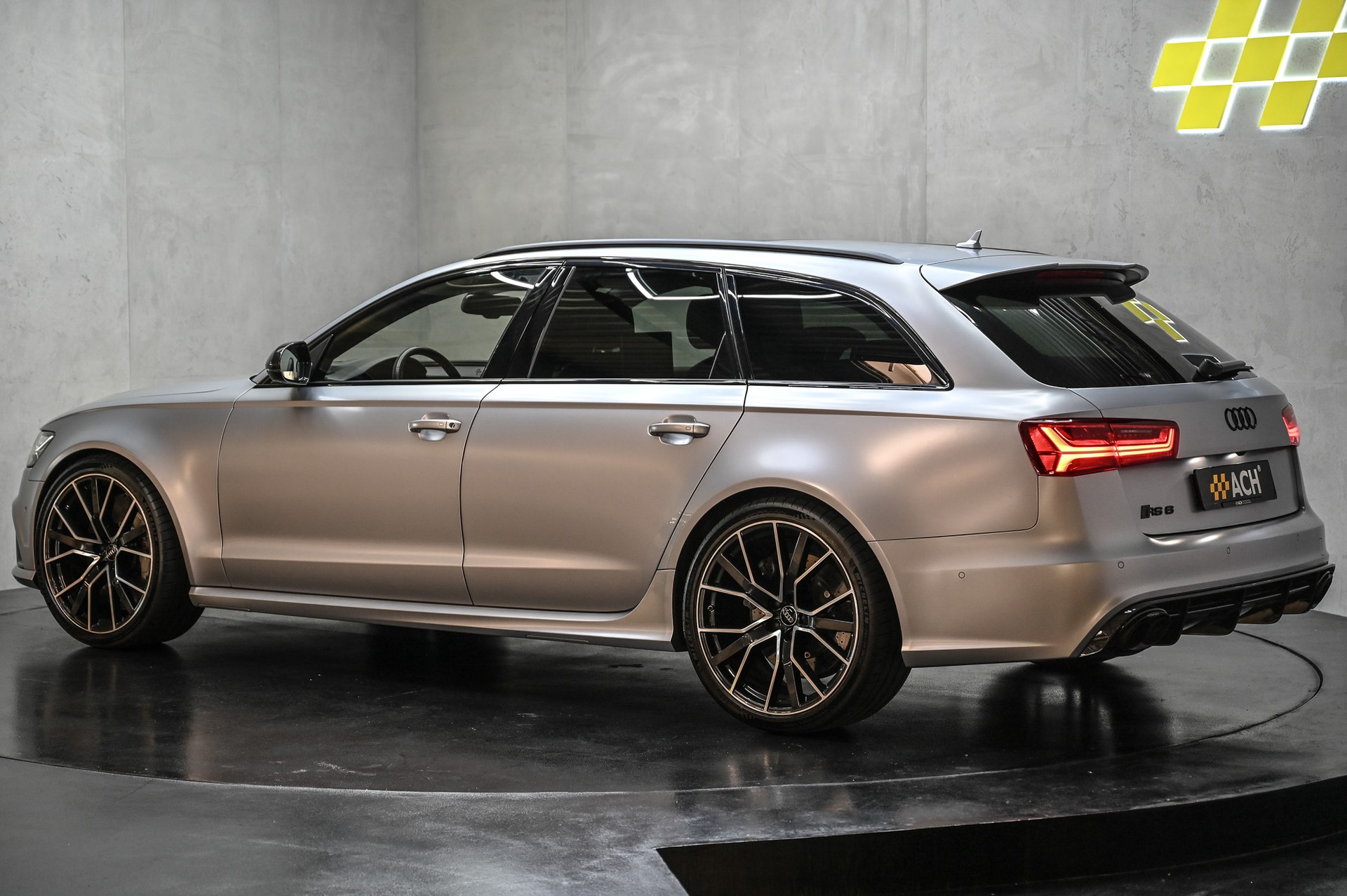 AUDI RS6 Avant 4.0 TFSI V8 performance quattro-image-5