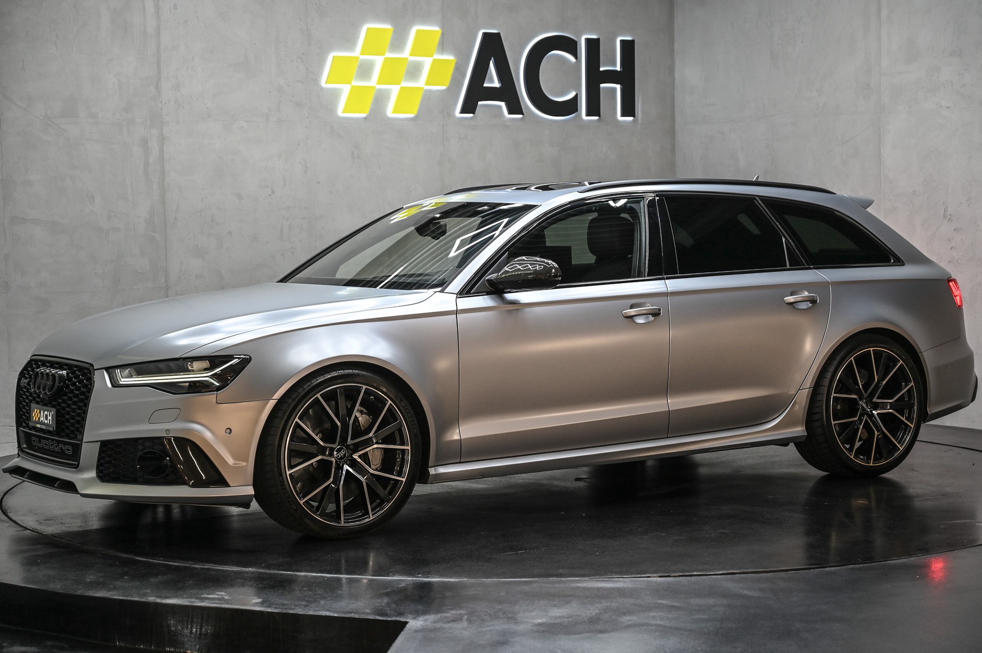 AUDI RS6 Avant 4.0 TFSI V8 performance quattro-showroom-element-3